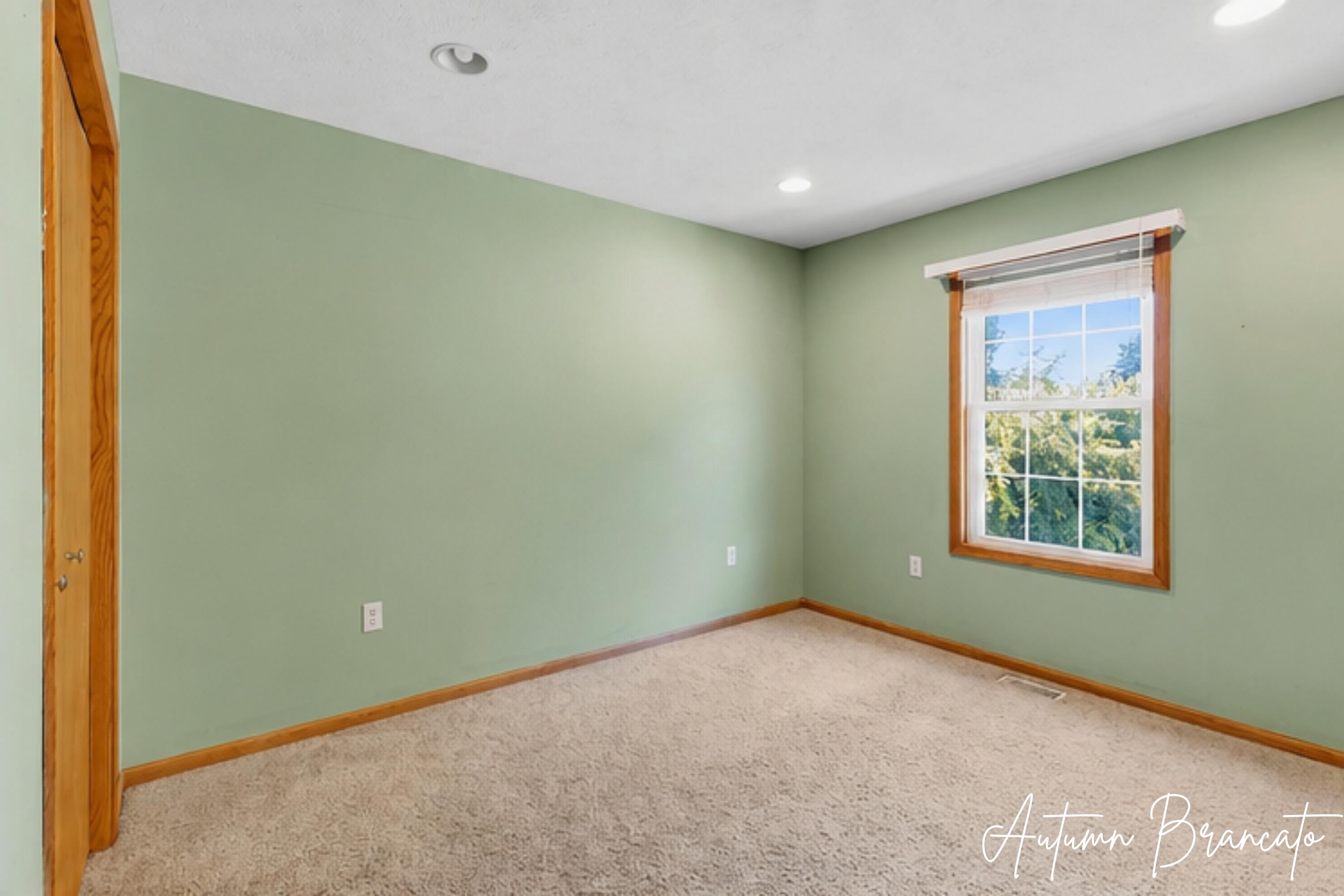 3350 Egner Street Ne Property Photo 20