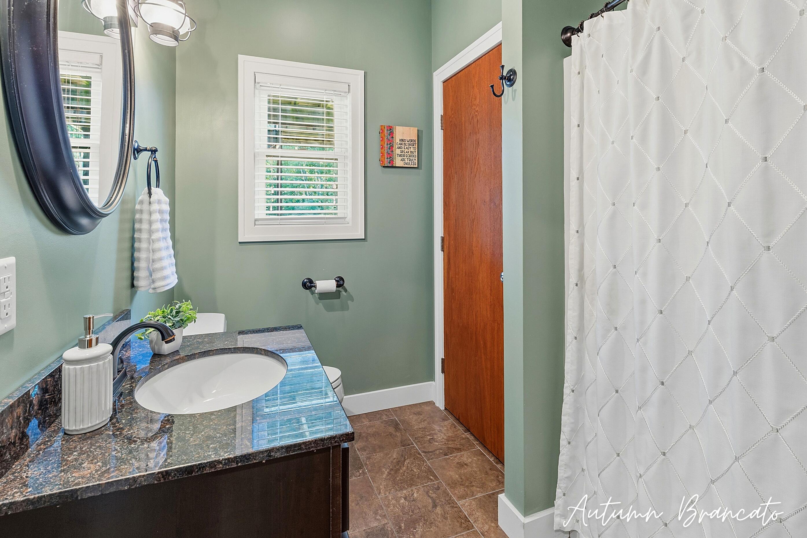 3350 Egner Street Ne Property Photo 32