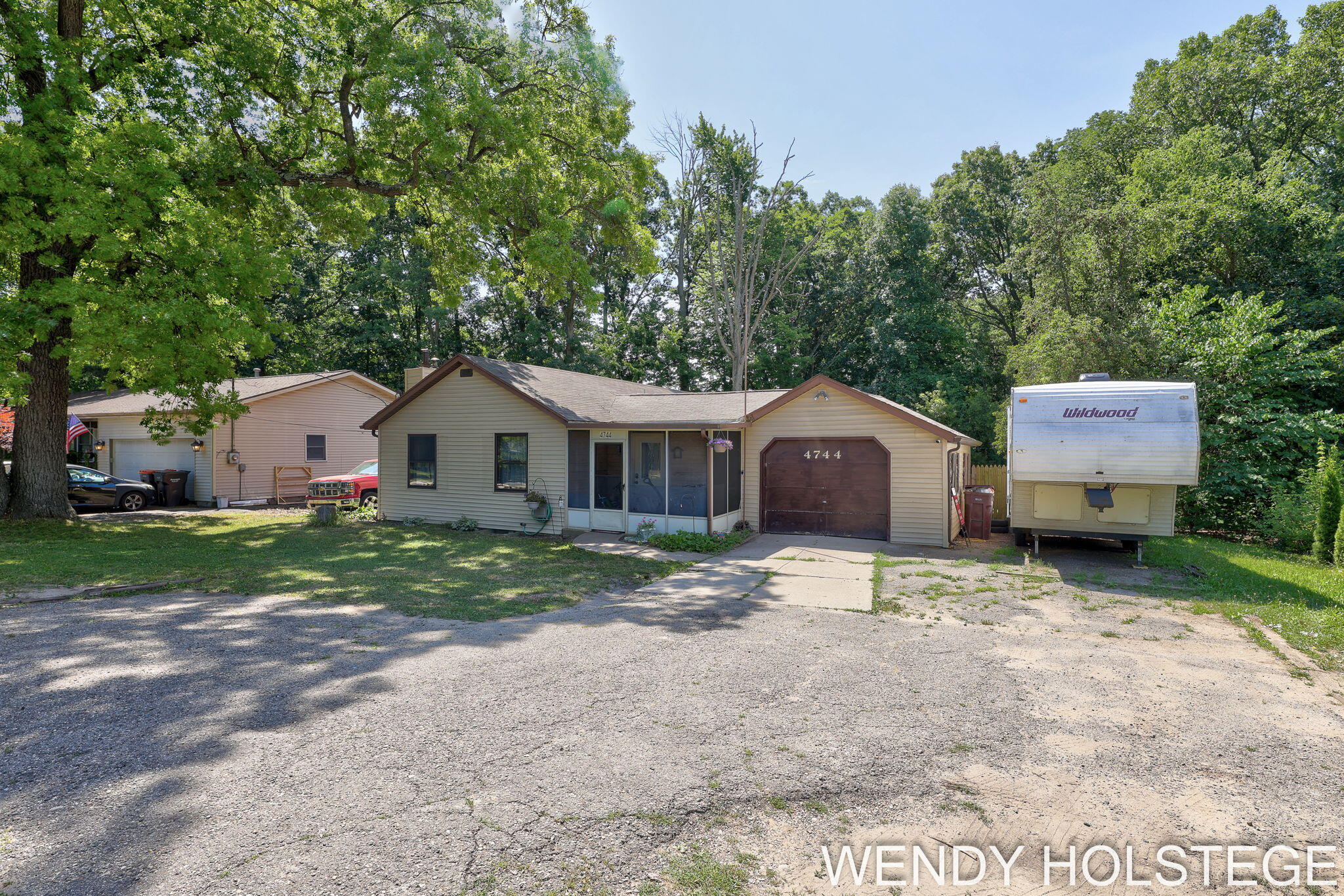 4744 Burton Street Se Property Photo 1