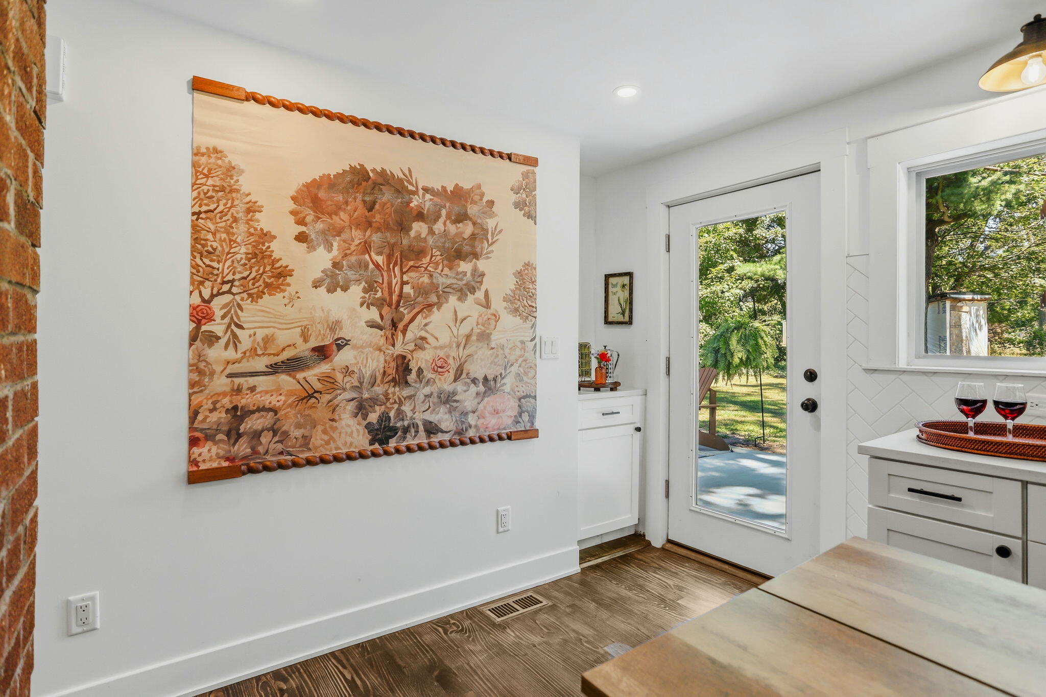 2313 68th Street Property Photo 5