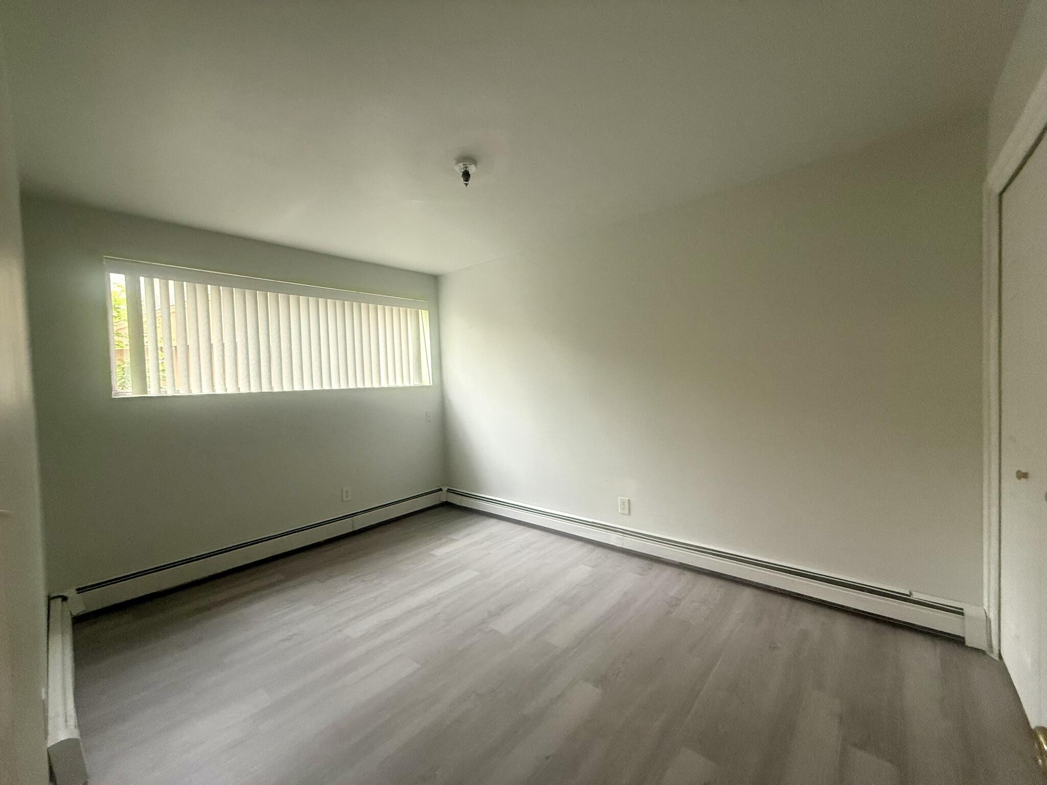 410 S Revena Boulevard Property Photo 8
