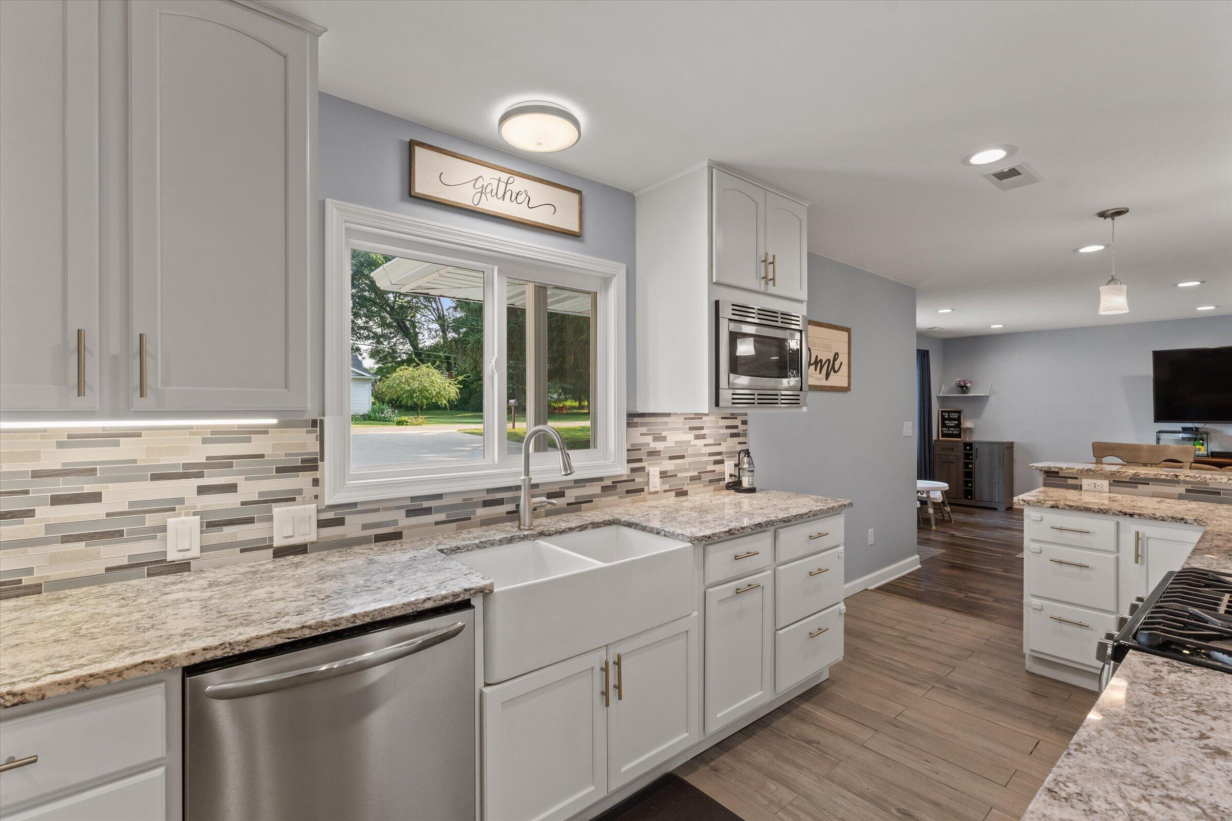 21684 Channel Parkway Property Photo 4