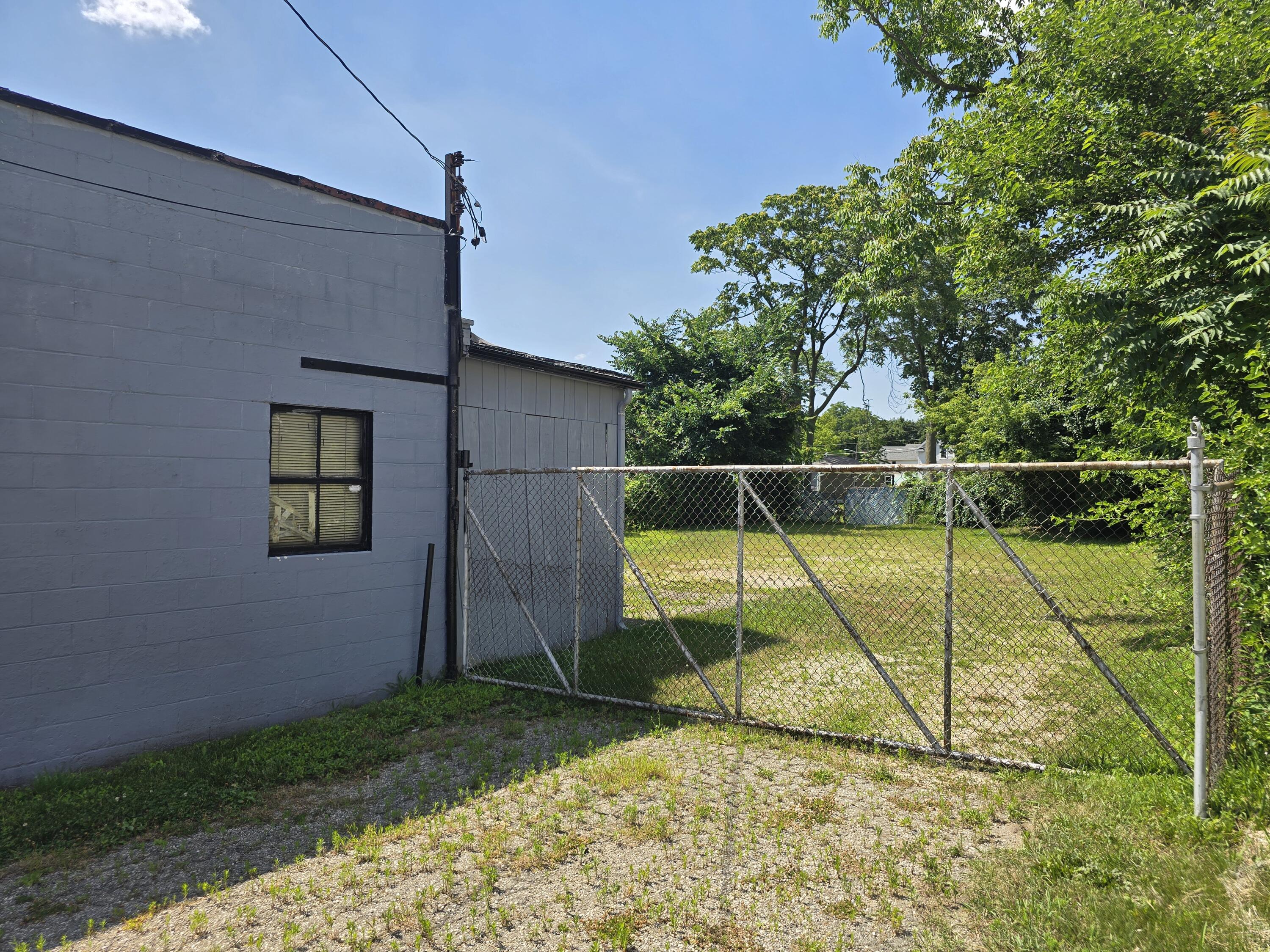608 E Pearl Street Property Photo 4