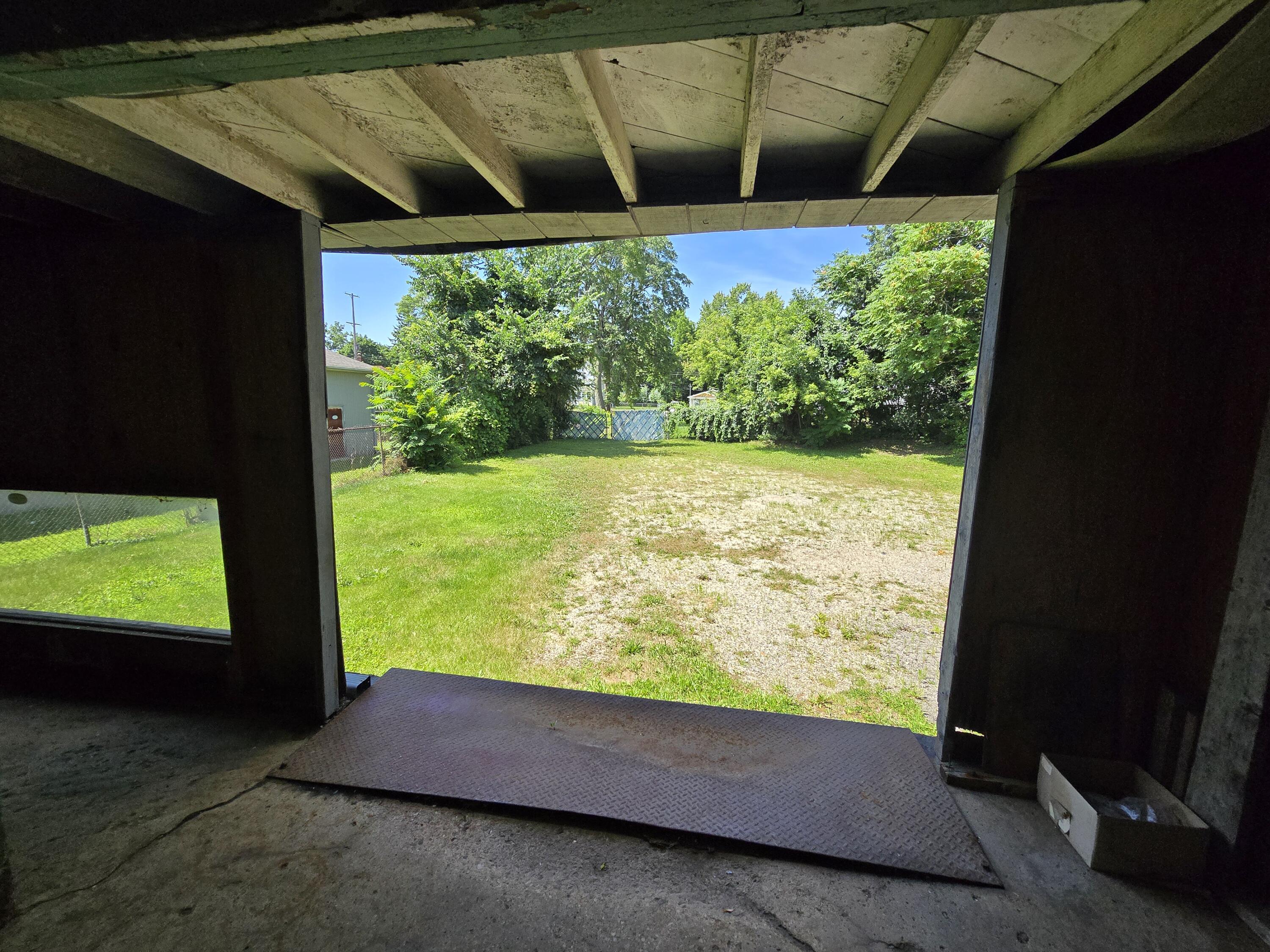 608 E Pearl Street Property Photo 44
