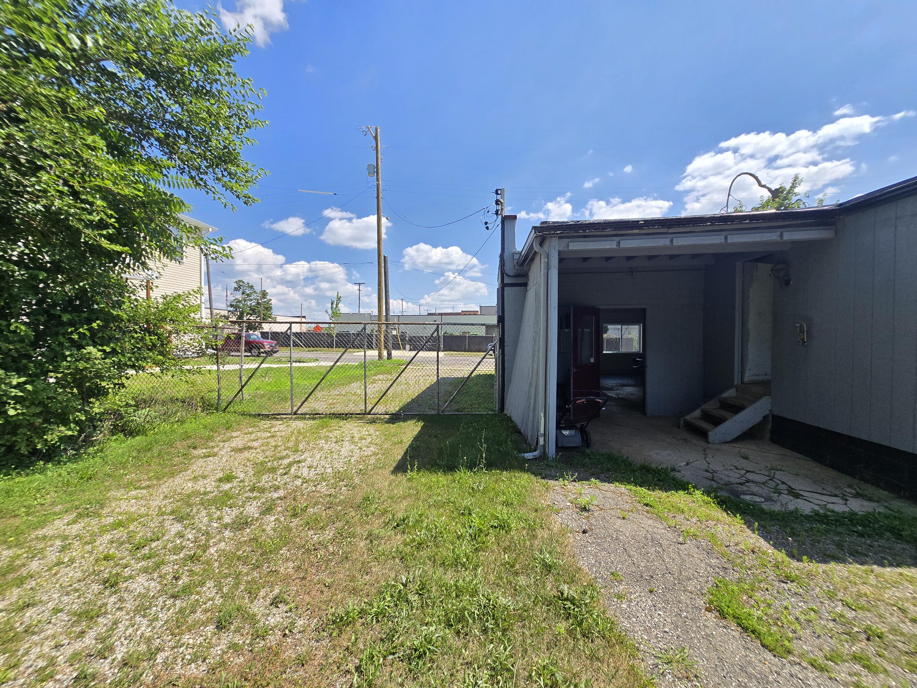 608 E Pearl Street Property Photo 48