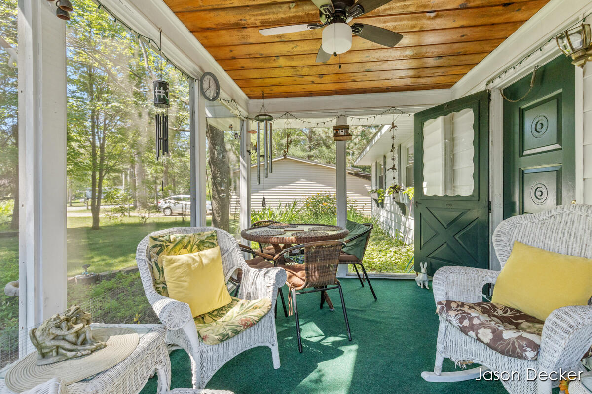 6322 Atkinson Road Property Photo 5