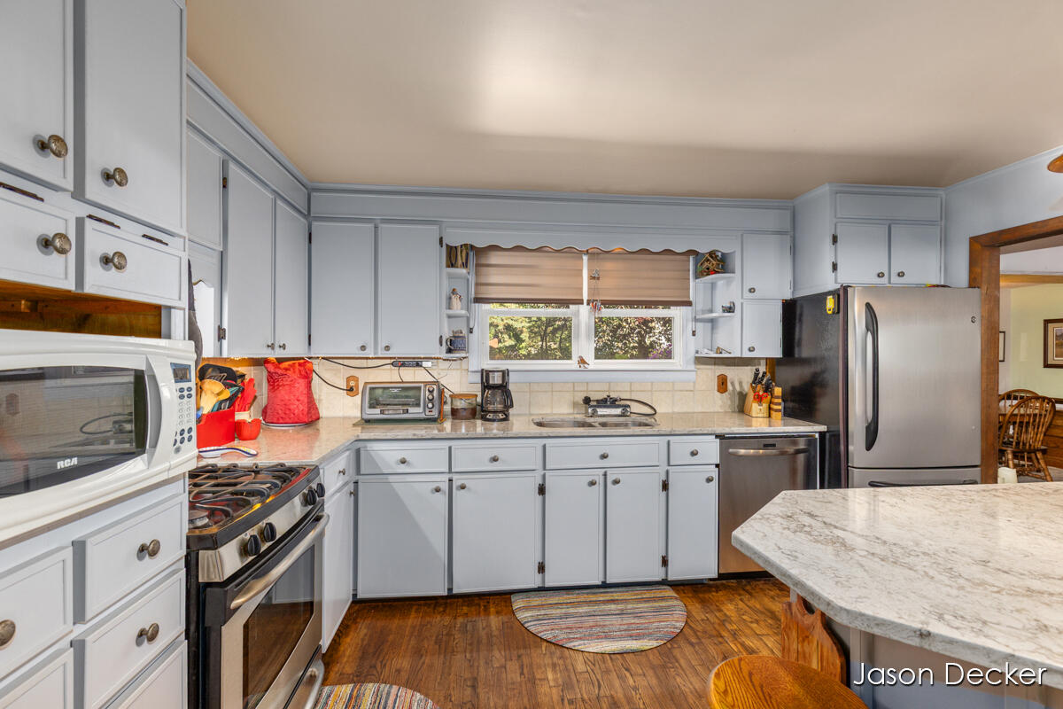 6322 Atkinson Road Property Photo 9