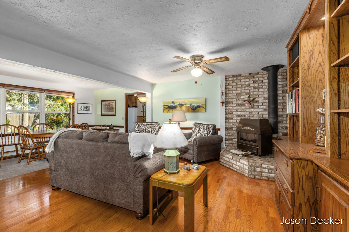 6322 Atkinson Road Property Photo 14