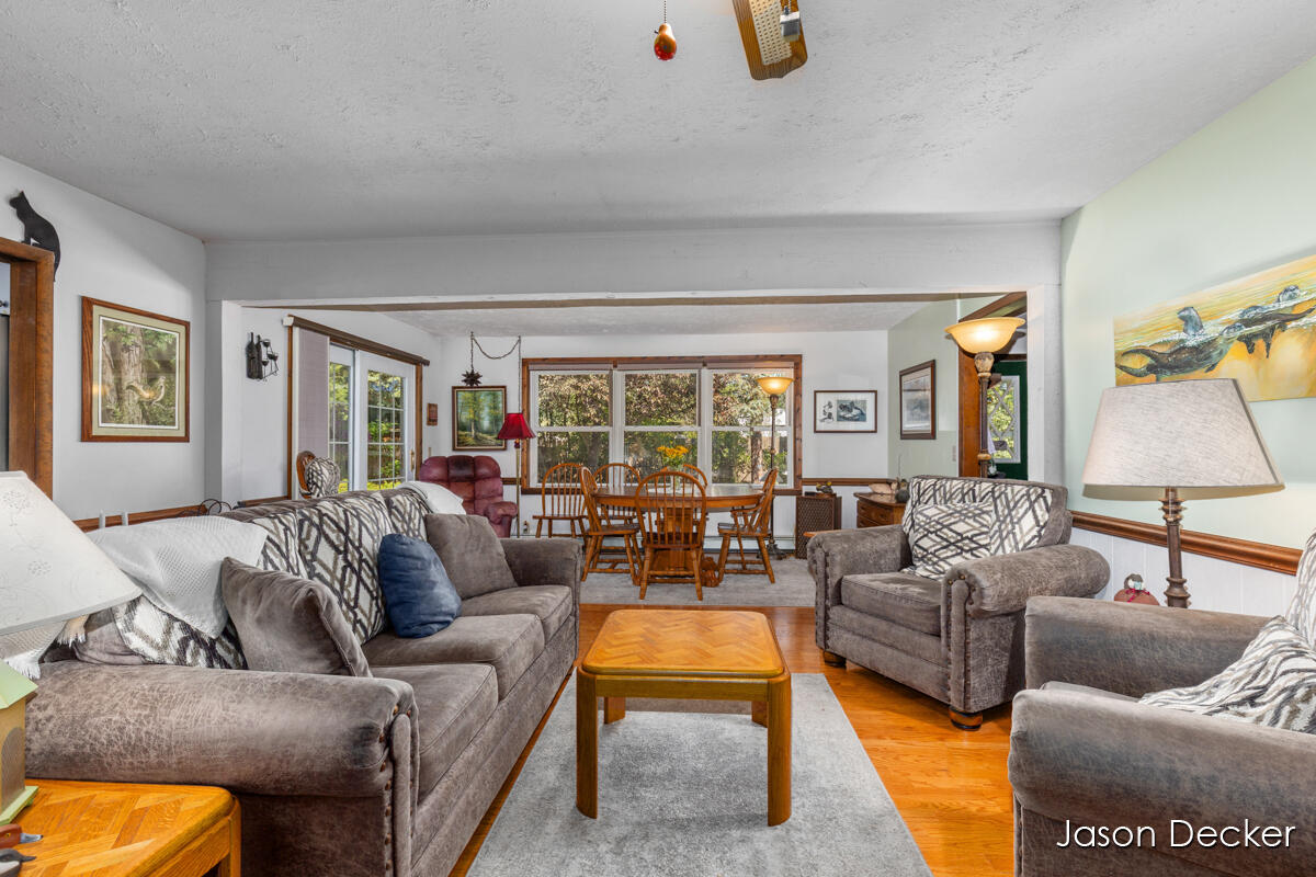 6322 Atkinson Road Property Photo 15