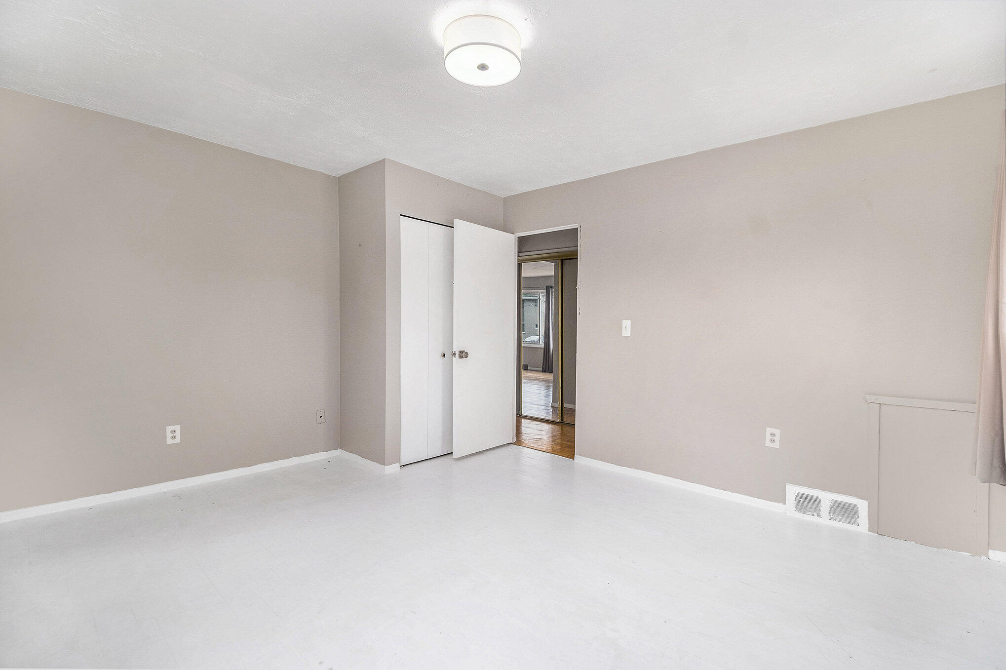 4910 Briarwood Avenue A3 Property Photo 13