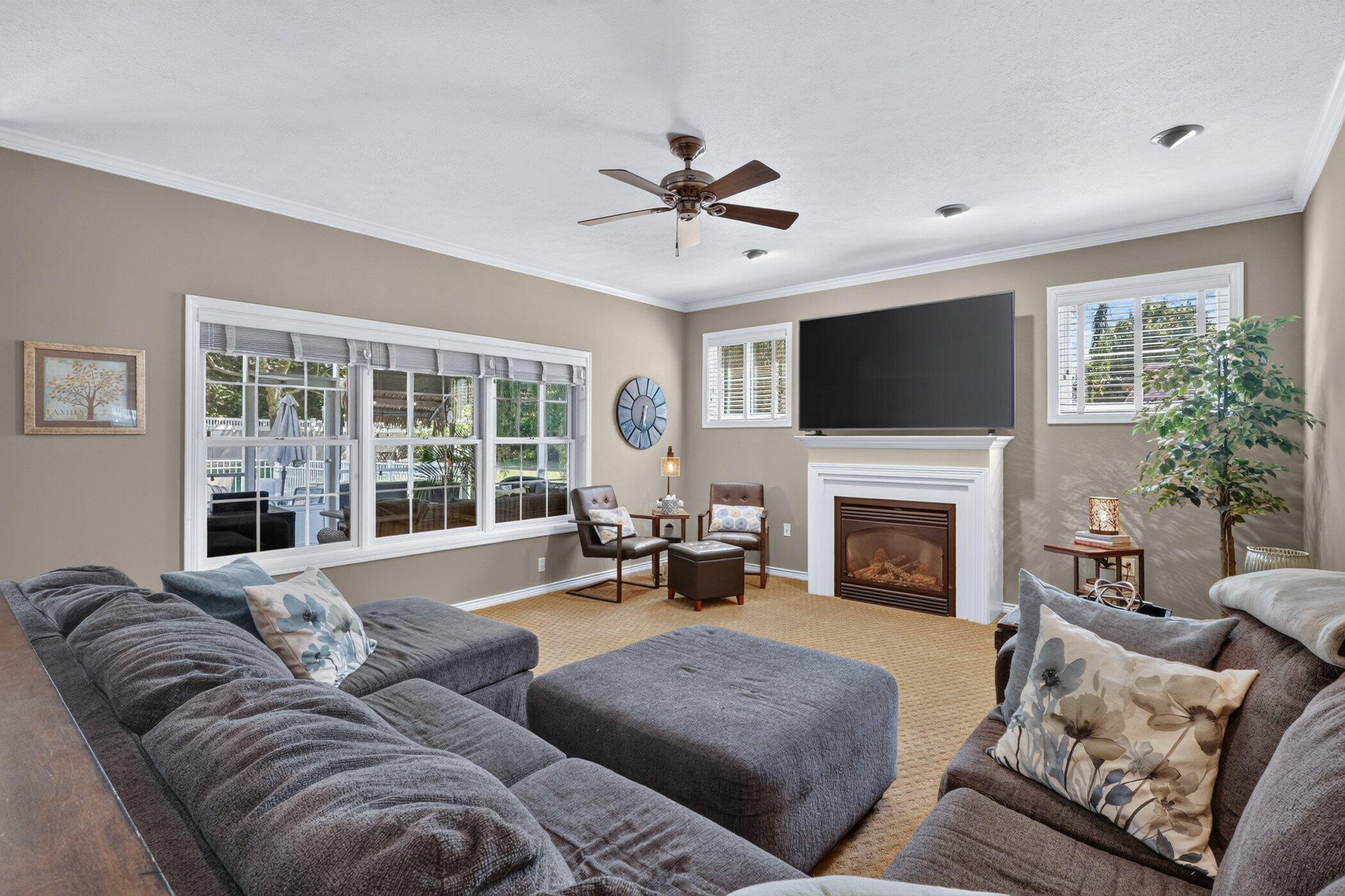 15 Longmeadow Lane Property Photo 9