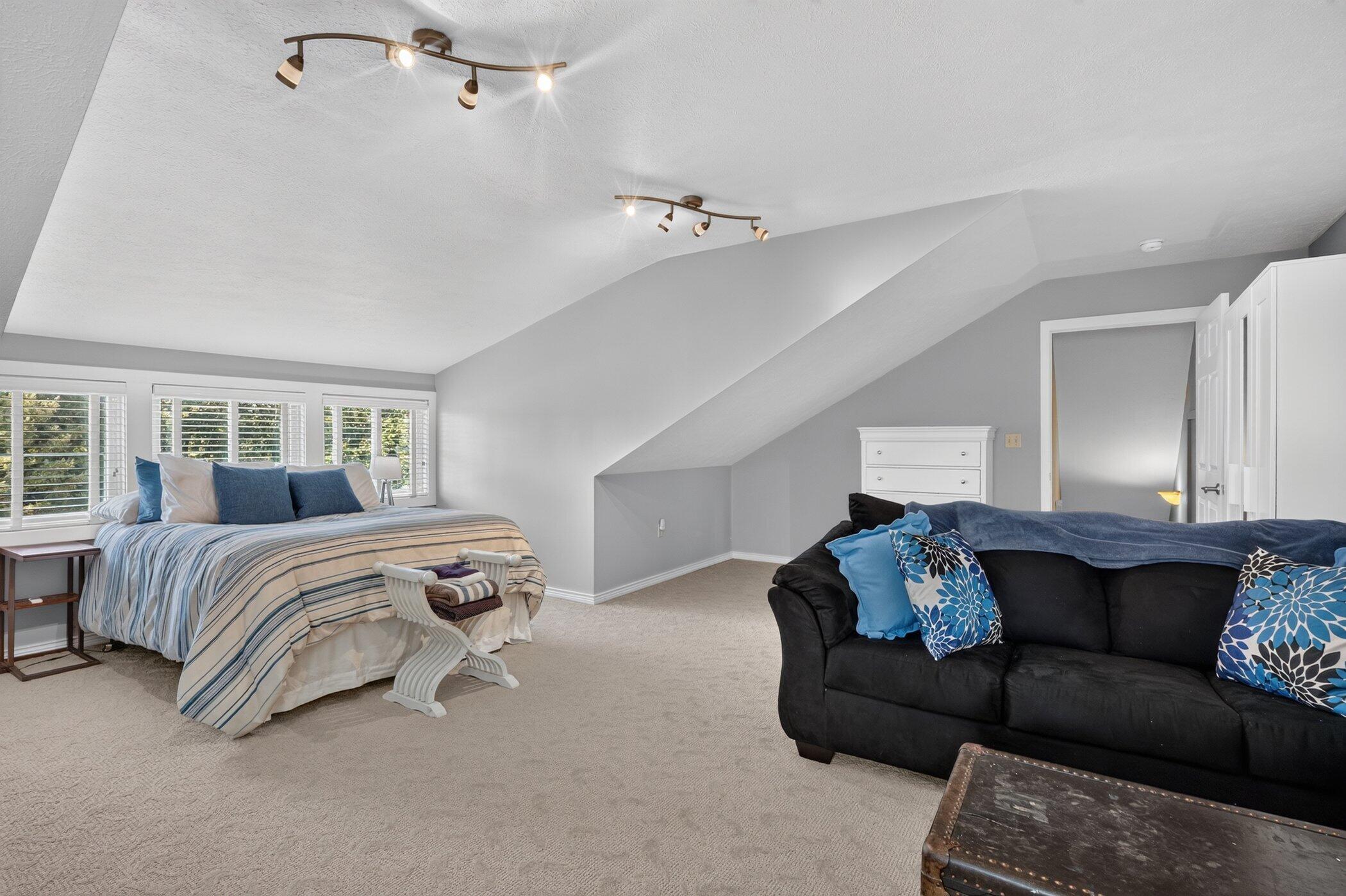 15 Longmeadow Lane Property Photo 23