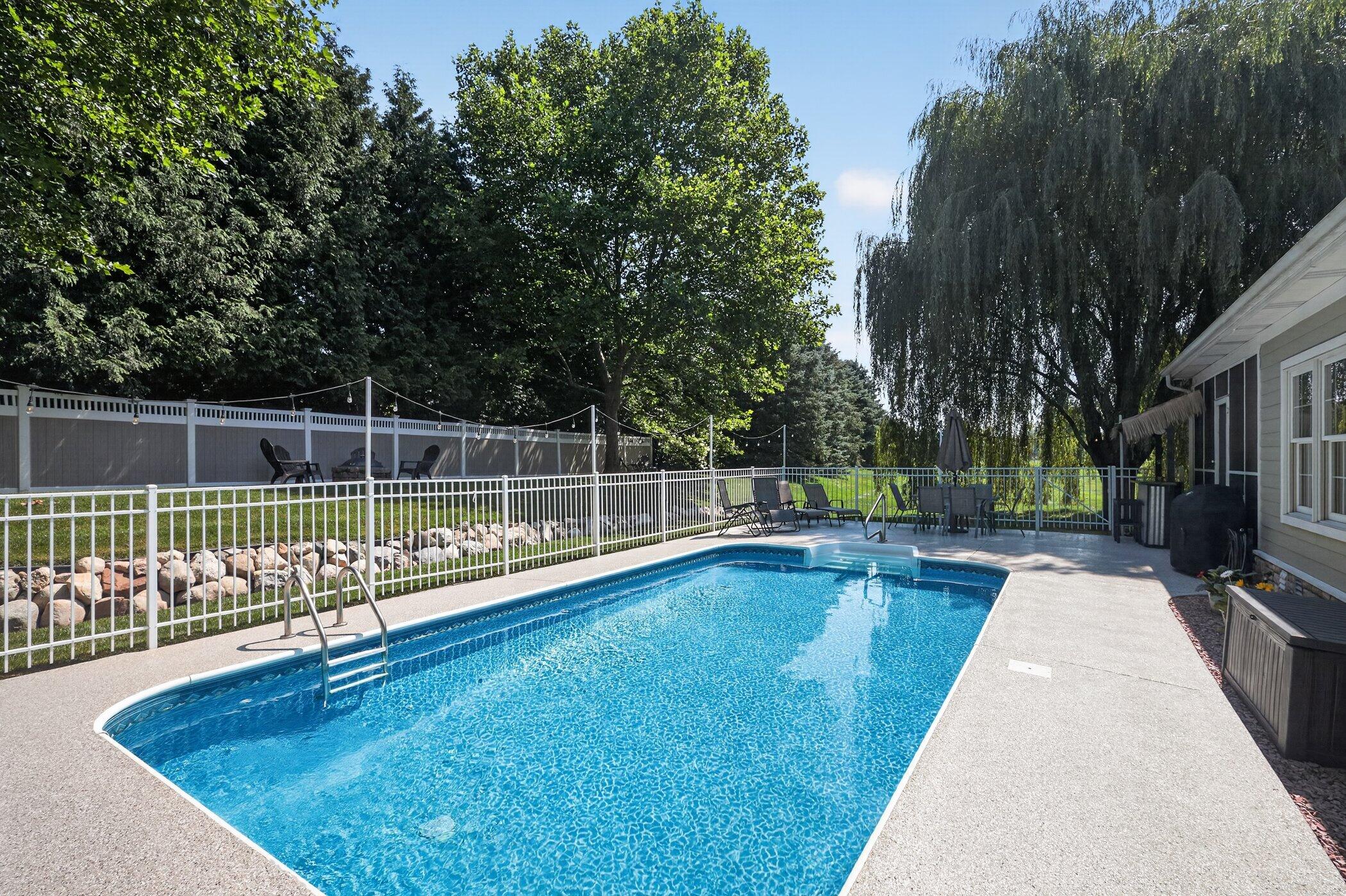 15 Longmeadow Lane Property Photo 34