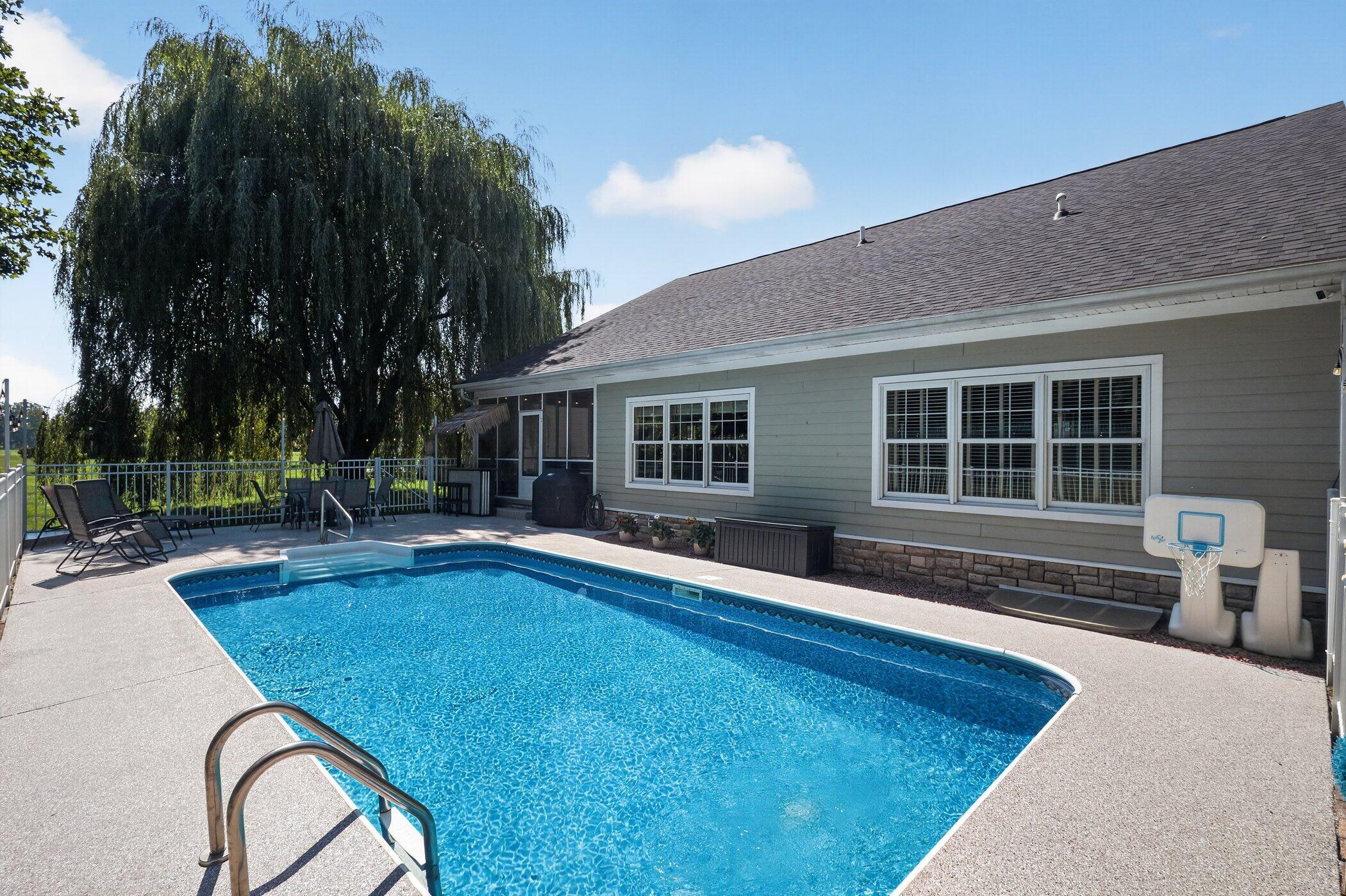 15 Longmeadow Lane Property Photo 35