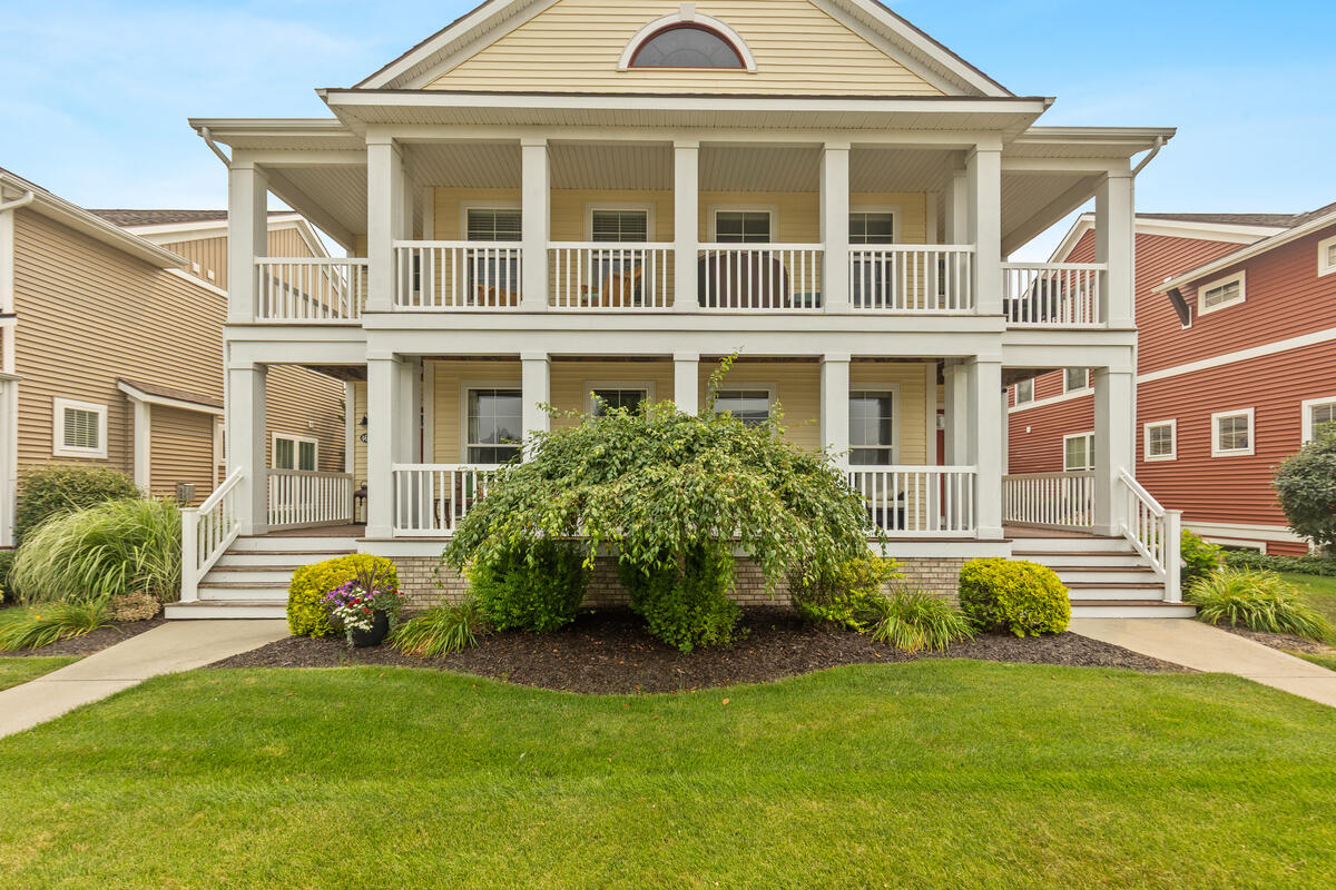 4668 Macatawa Legends Boulevard 6