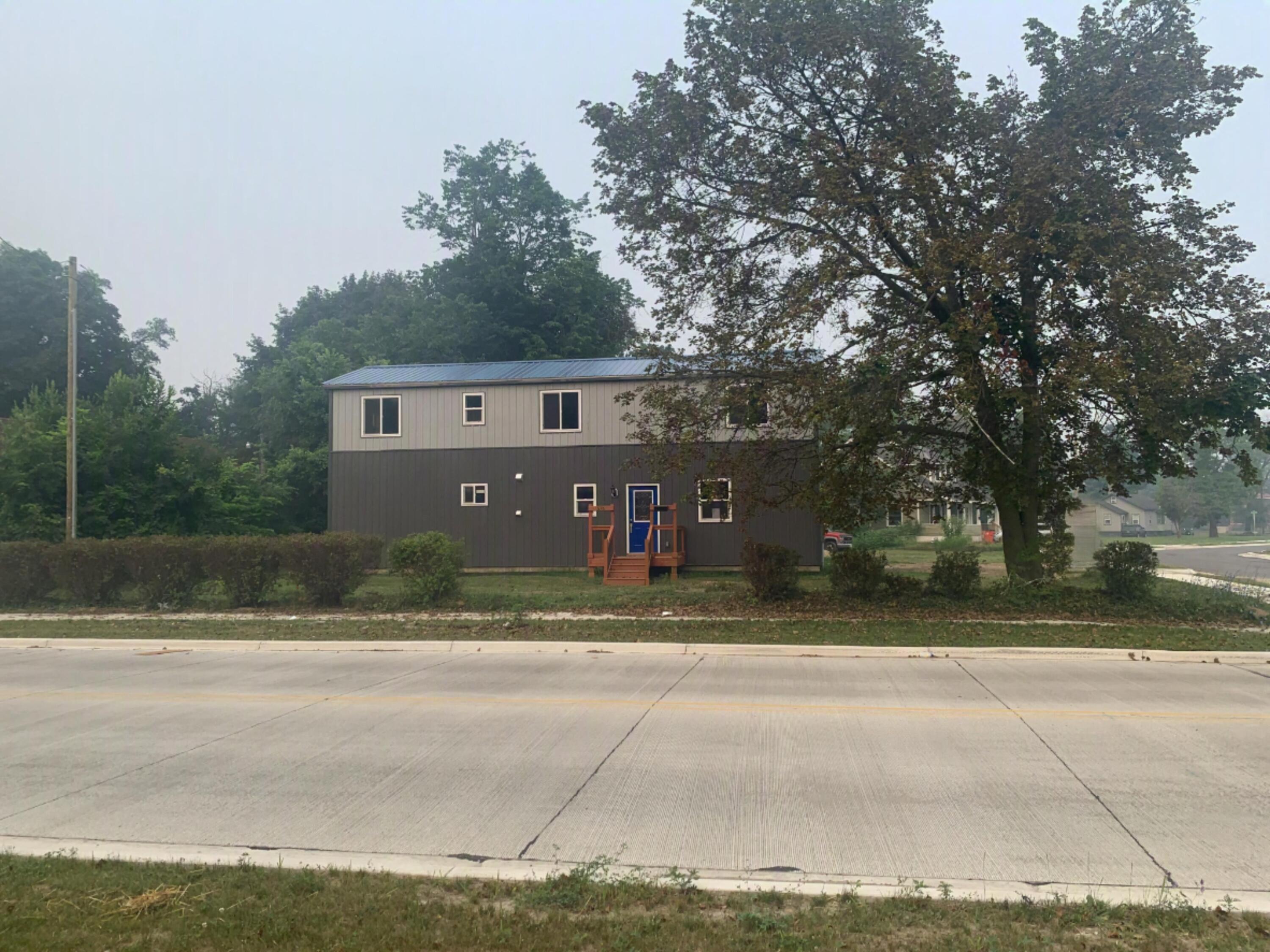 576 Pipestone Street Property Photo 1