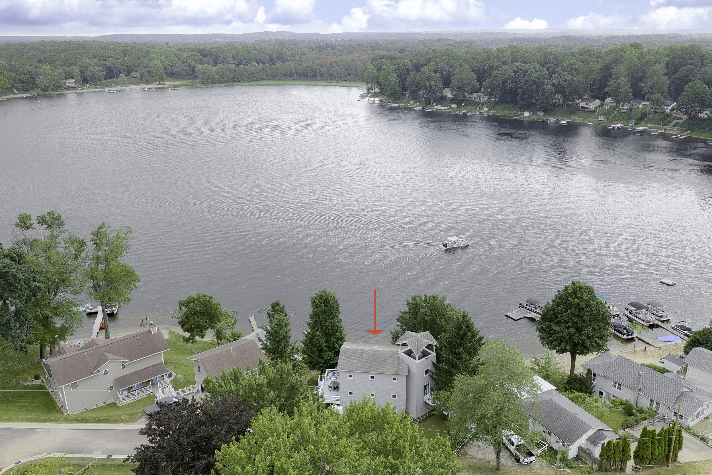 15657 Lakeview Drive Property Photo 1