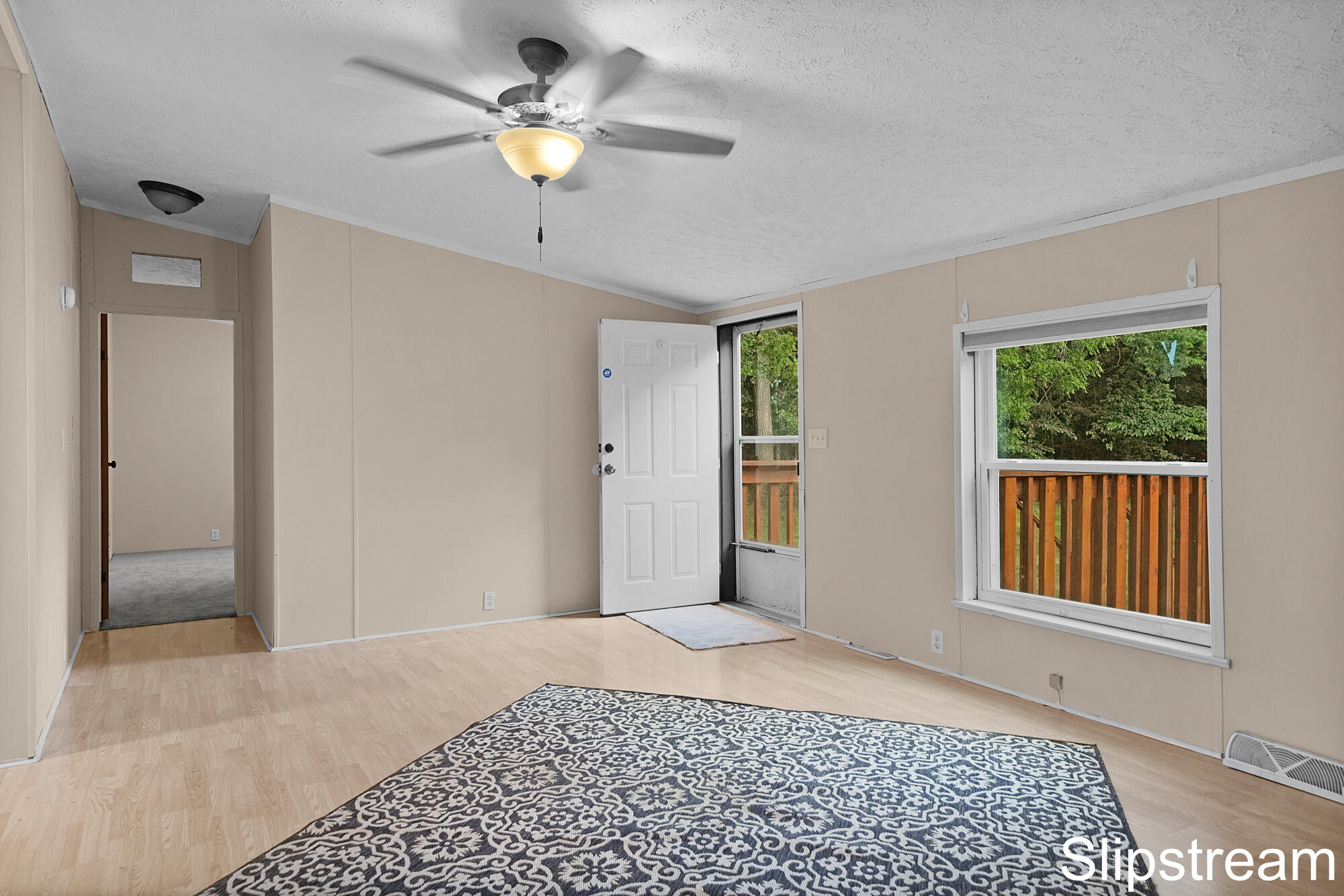 5705 E Riverside Drive Property Photo 2