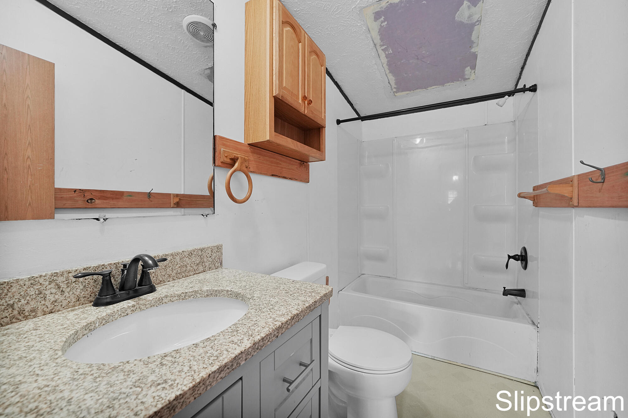 5705 E Riverside Drive Property Photo 15