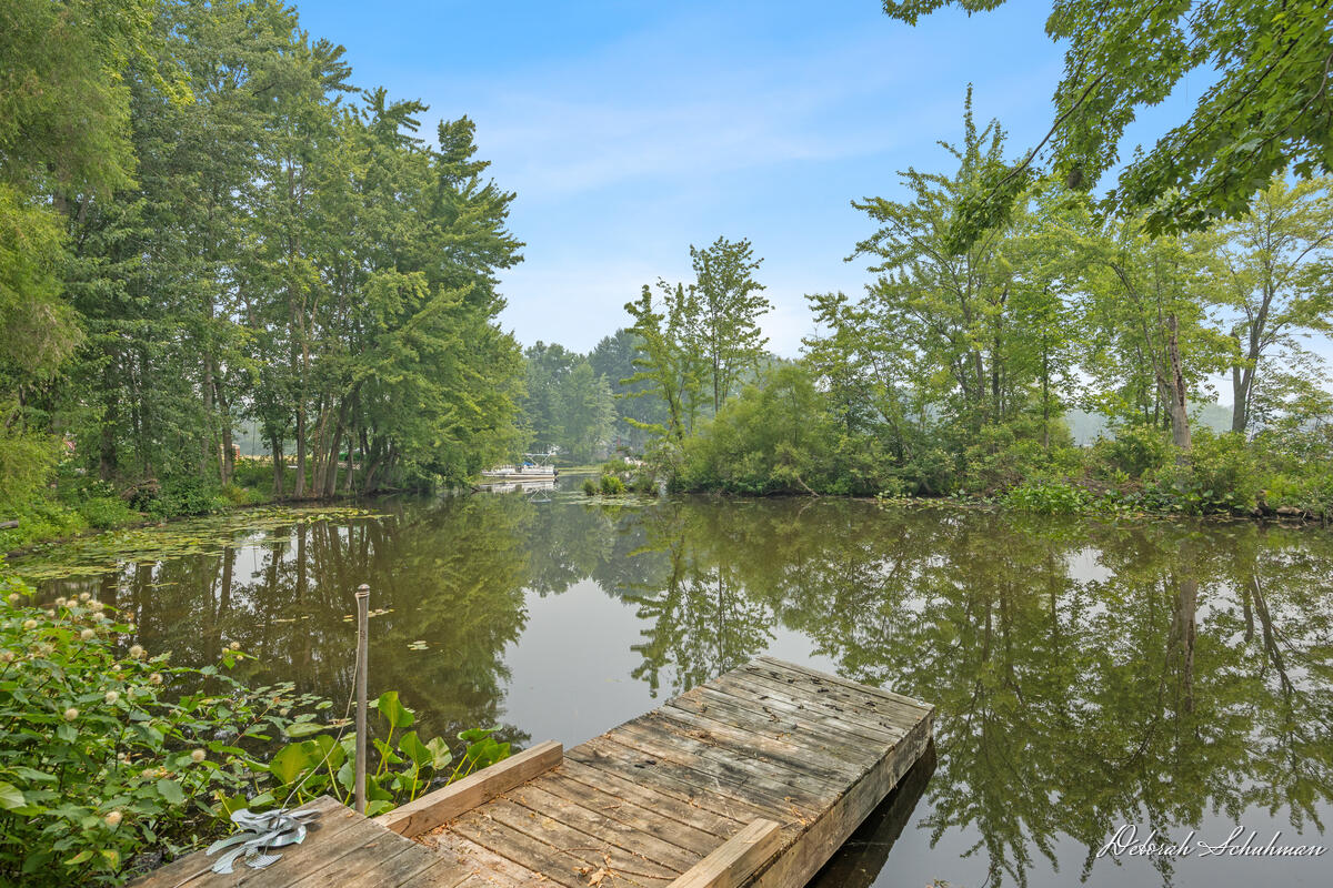9696 10 Mile Road Ne Property Photo 3