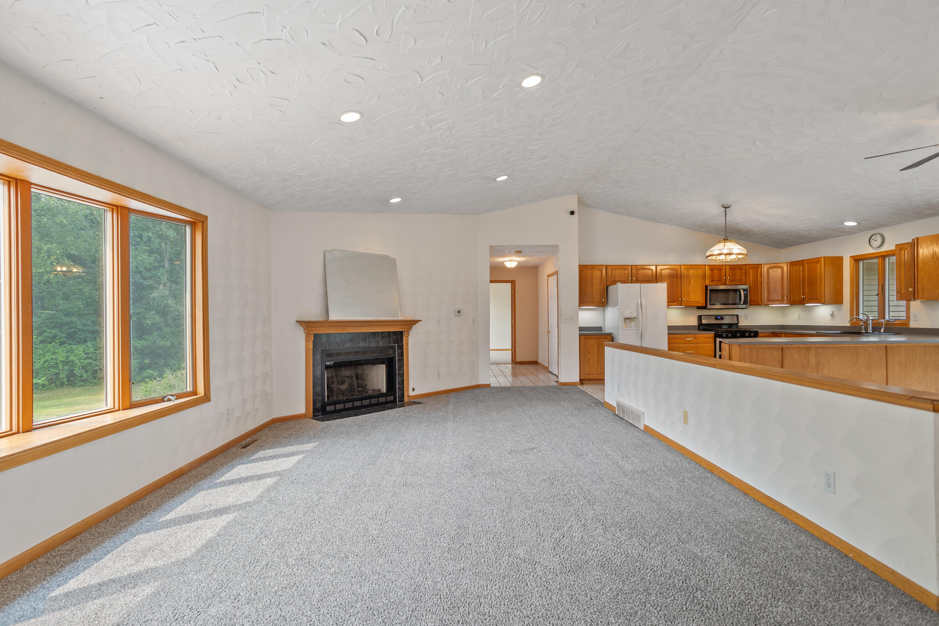 8270 Huff Road Property Photo 3