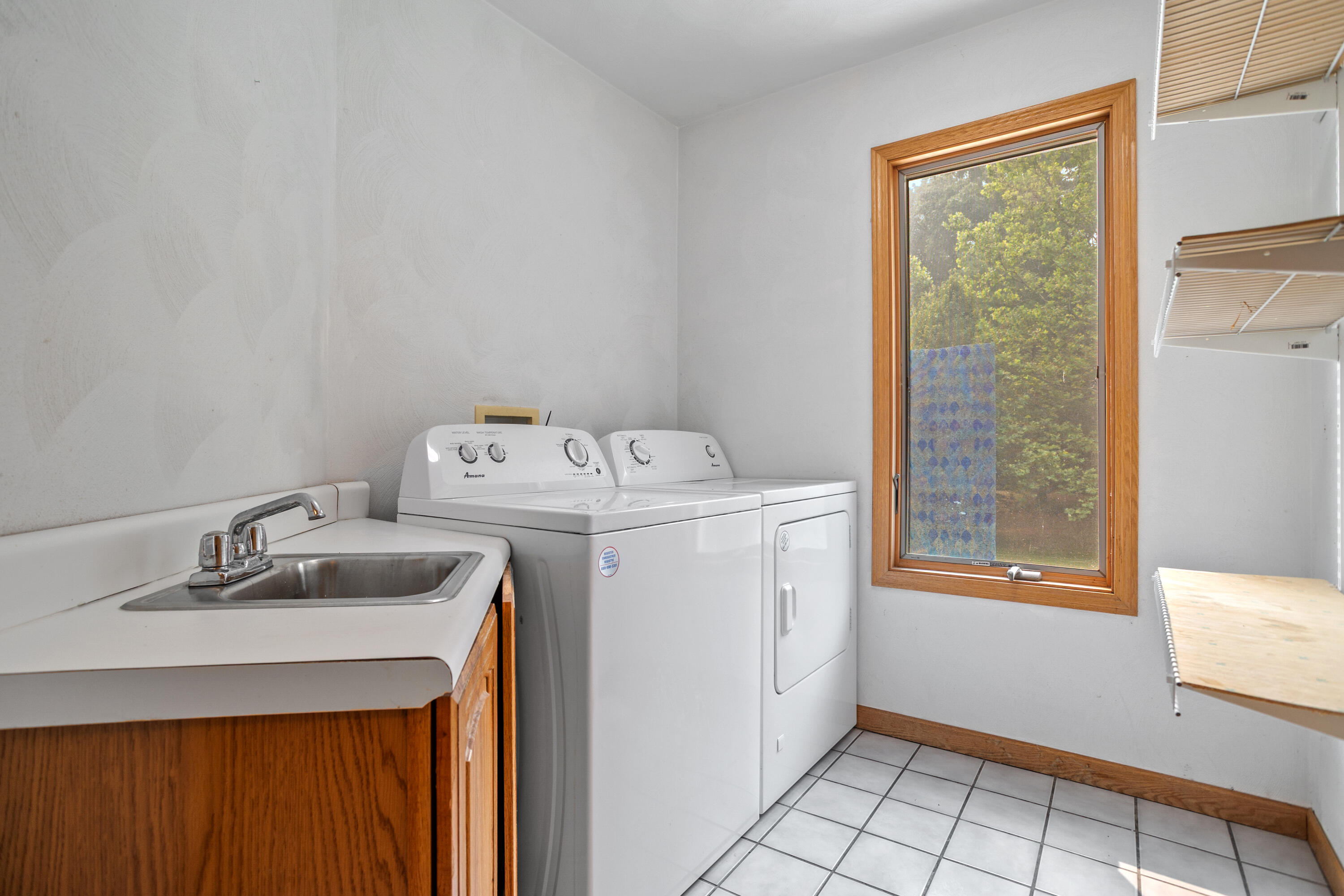 8270 Huff Road Property Photo 9