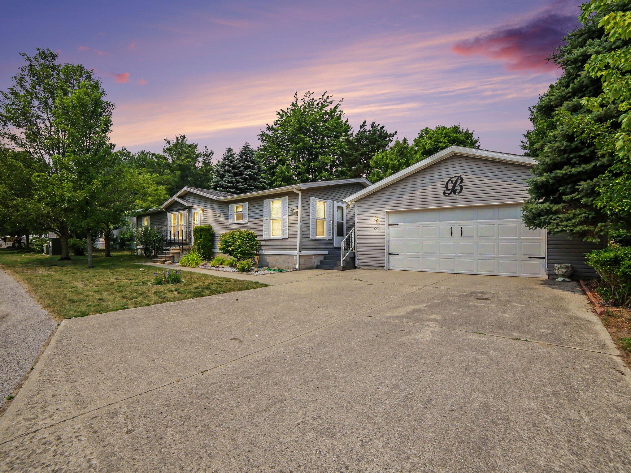 3628 W Forest Hill Circle Property Photo 1
