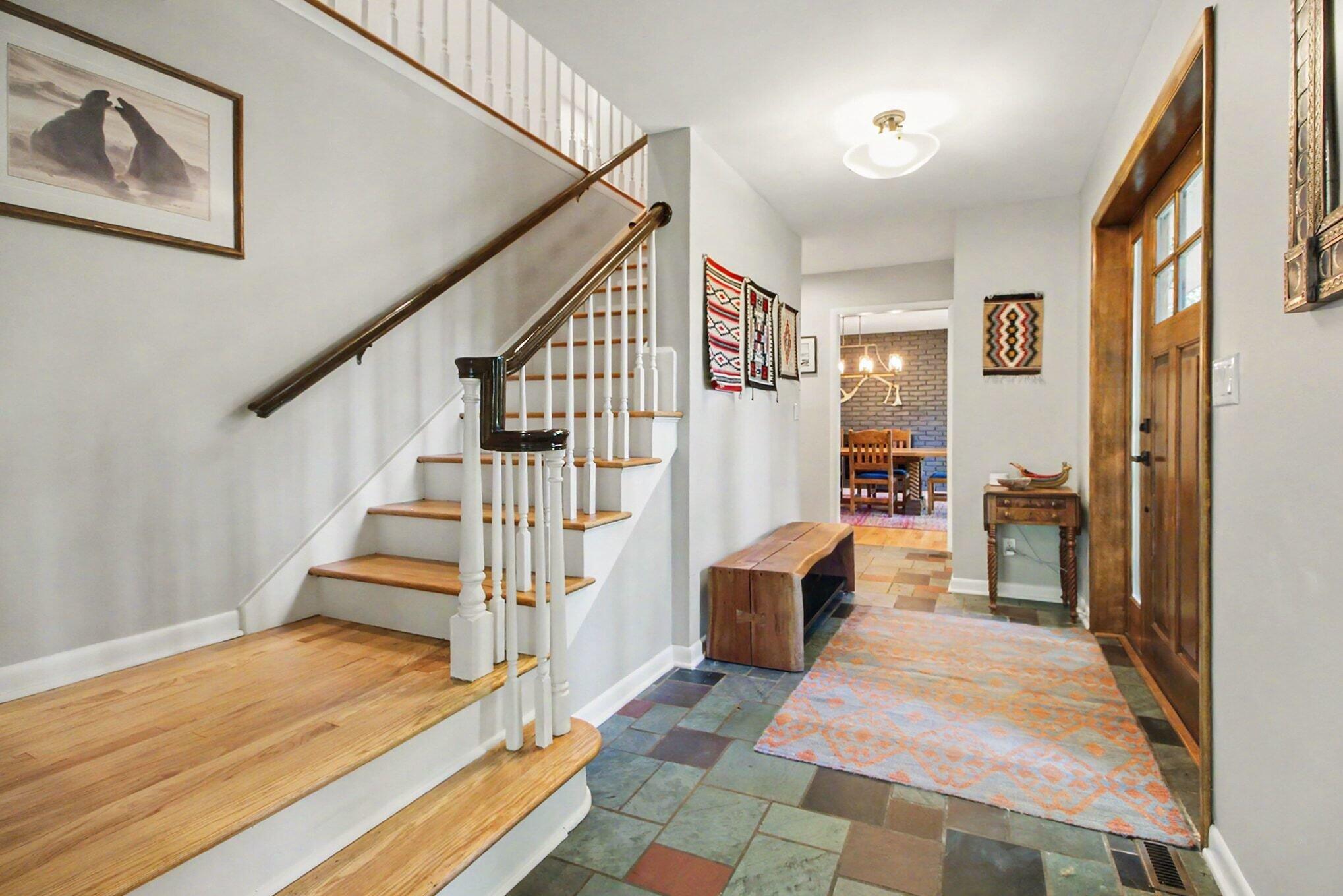 432 Riverview Drive Property Photo 4