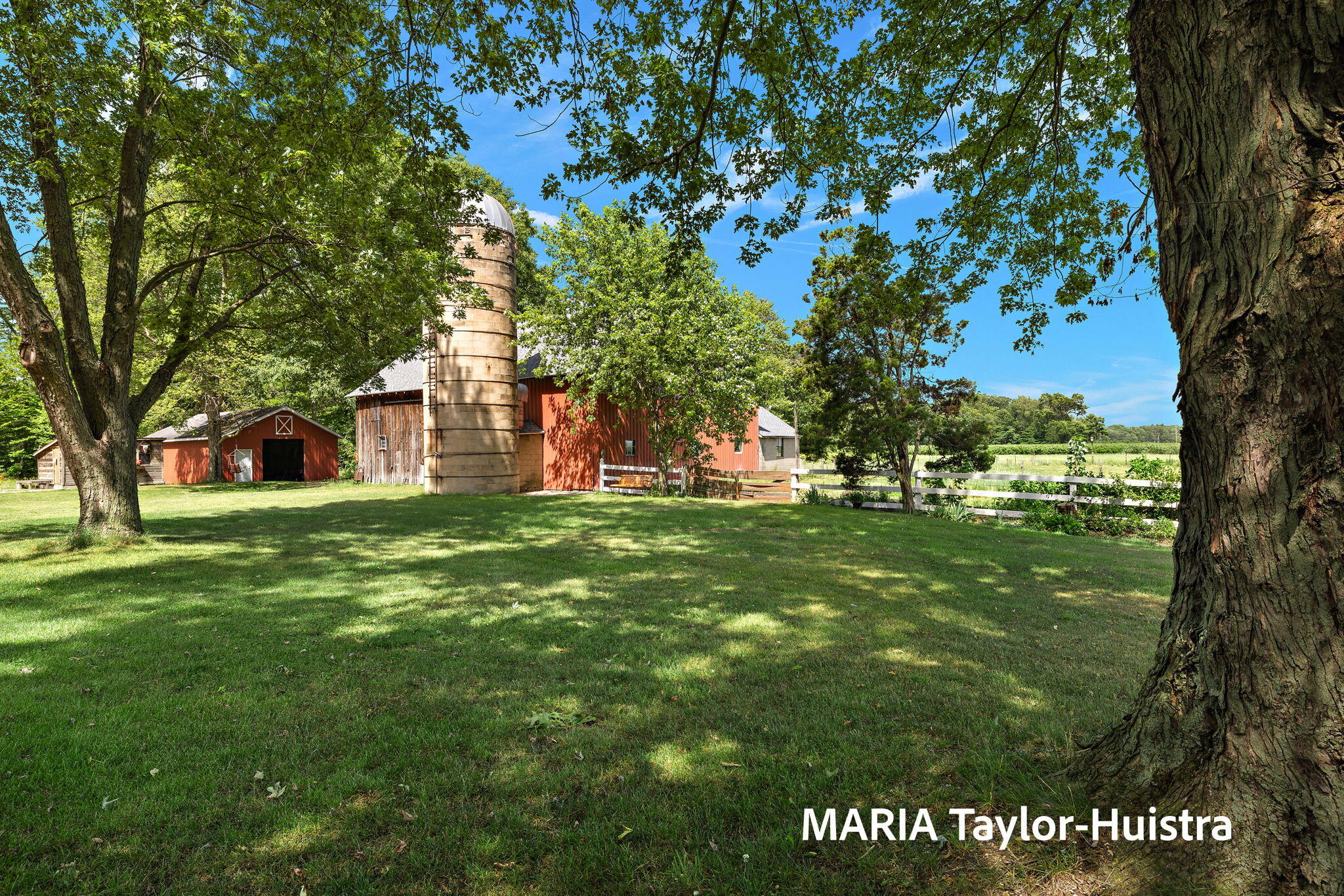 13388 Rich Street Property Photo 4