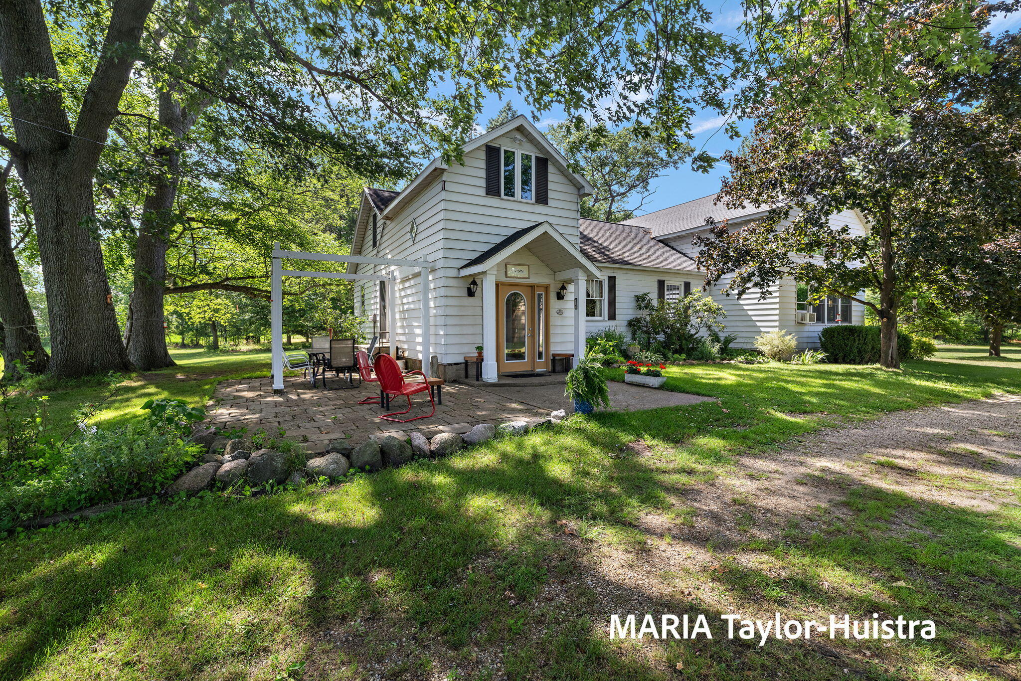13388 Rich Street Property Photo 9