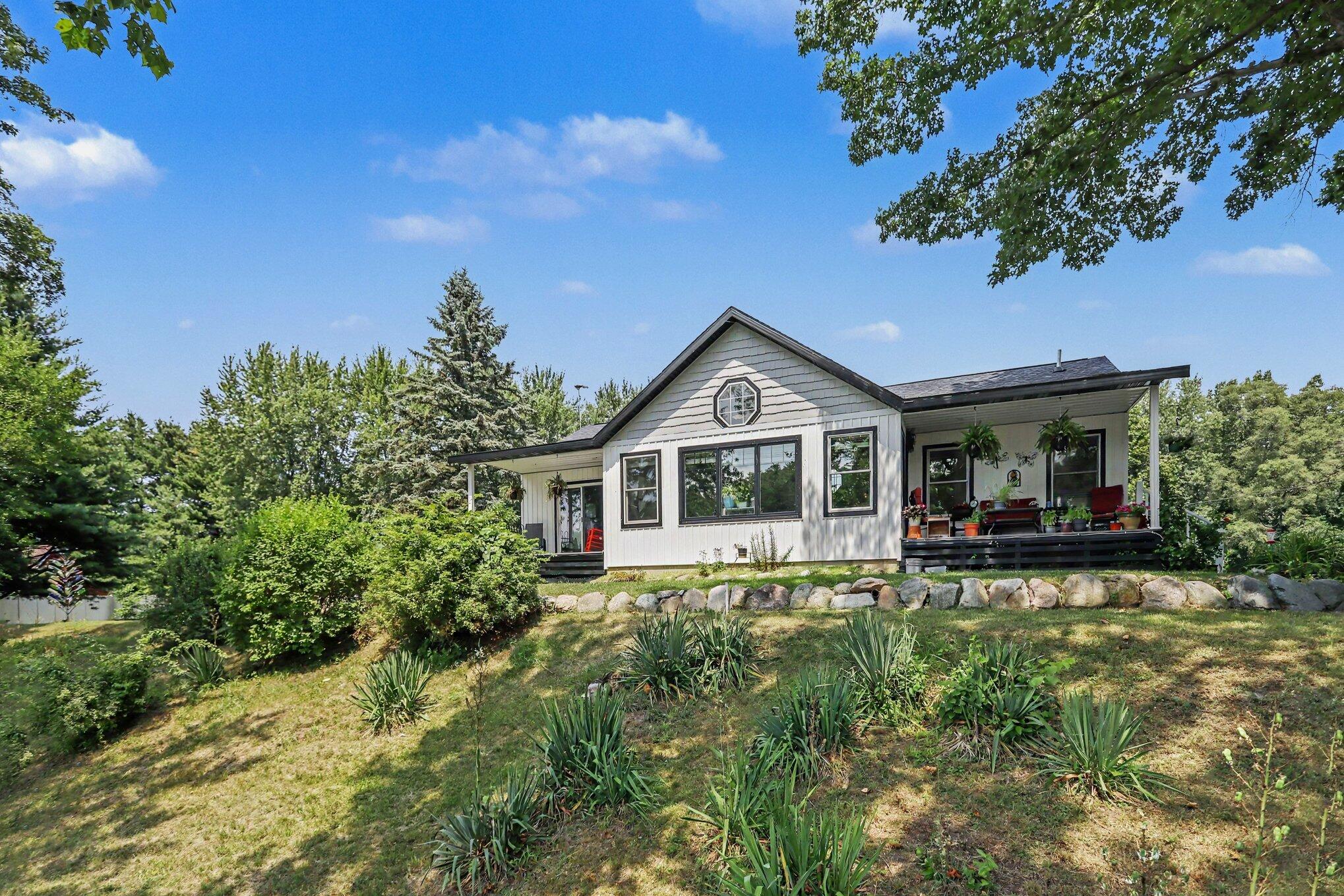 27797 M-60 Property Photo 1