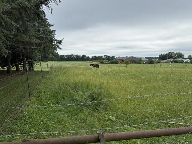 4850 N Bollinger Road Property Photo 4
