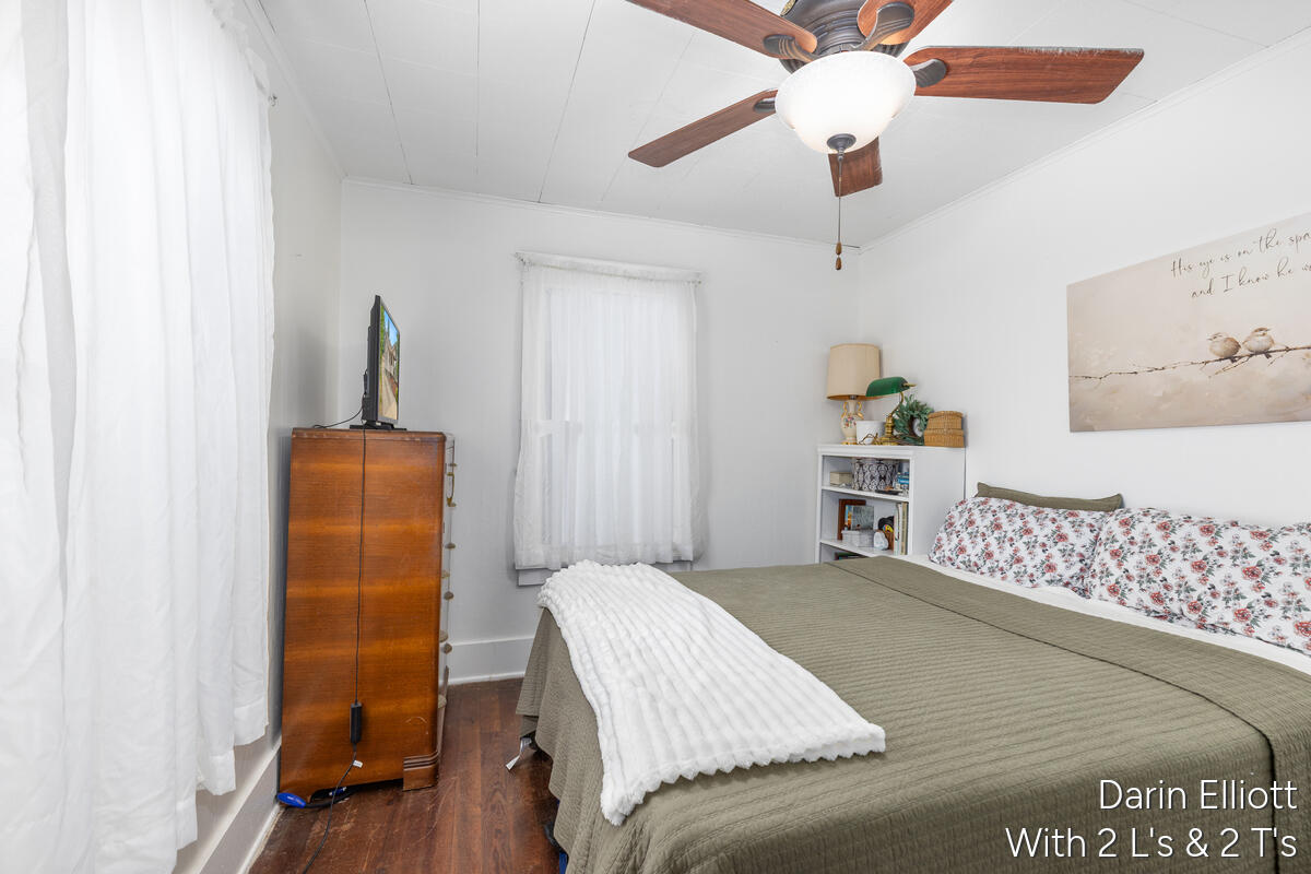 910 W Lincoln Avenue Property Photo 15