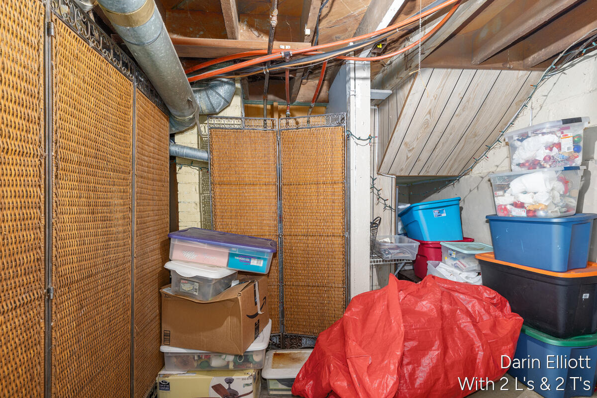 910 W Lincoln Avenue Property Photo 25