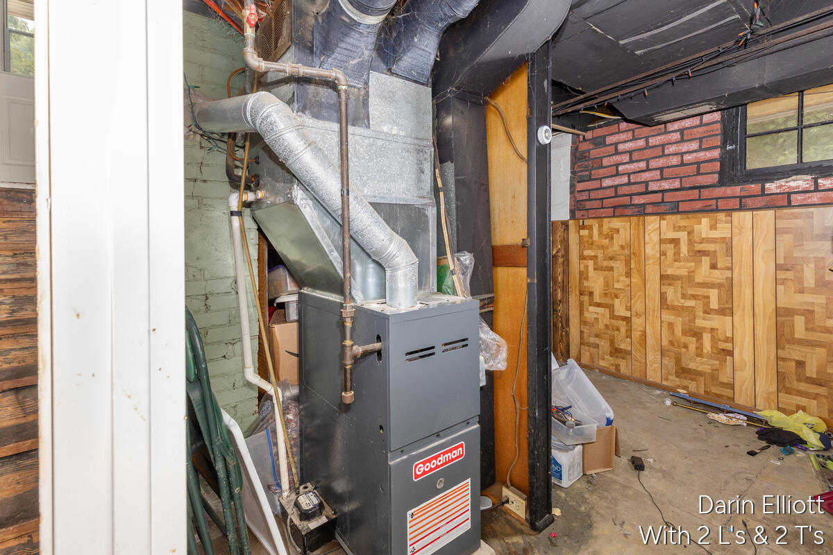 910 W Lincoln Avenue Property Photo 26