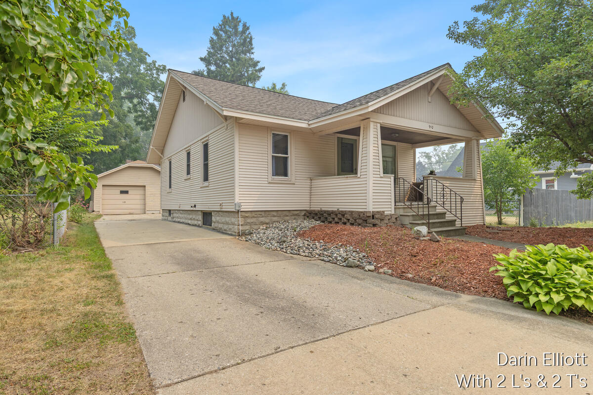 910 W Lincoln Avenue Property Photo 27
