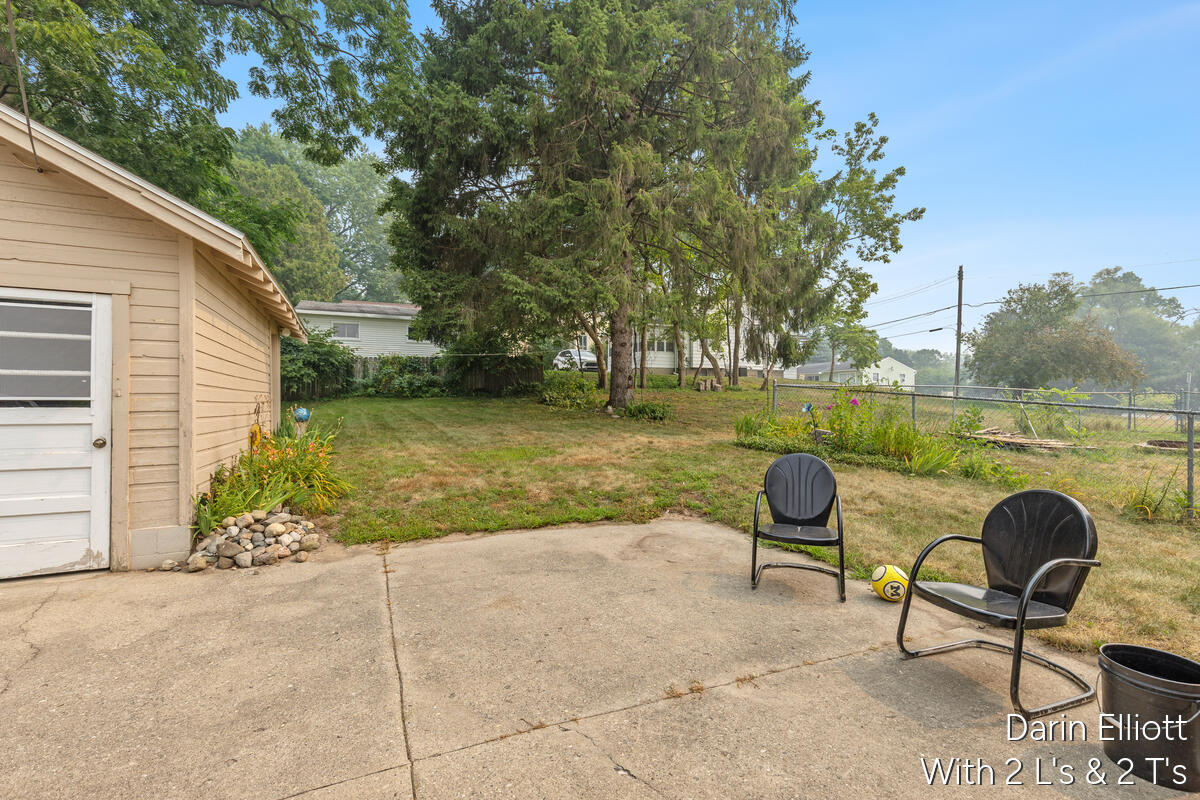 910 W Lincoln Avenue Property Photo 31