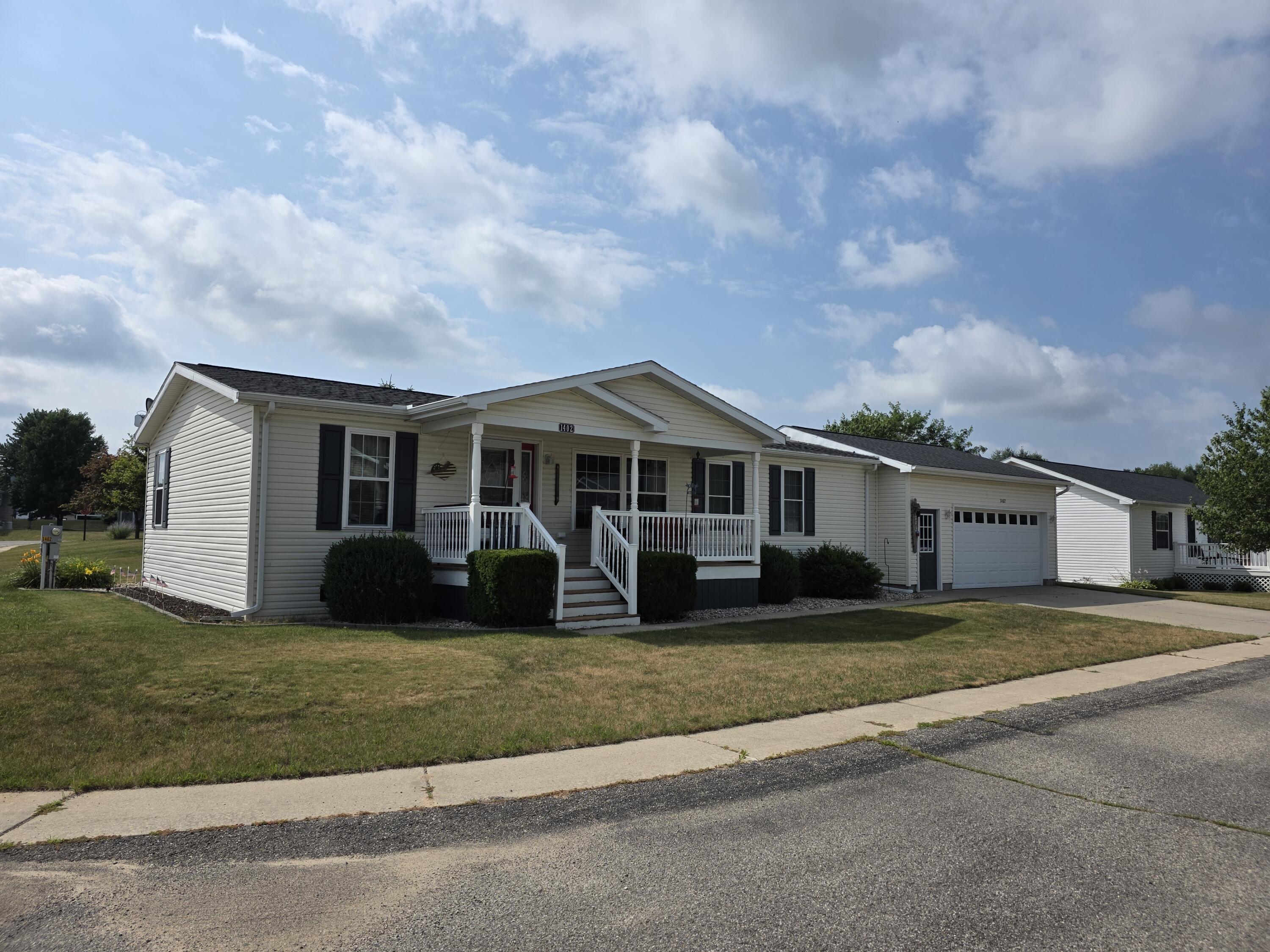 1402 Westwind Lane Property Photo 1