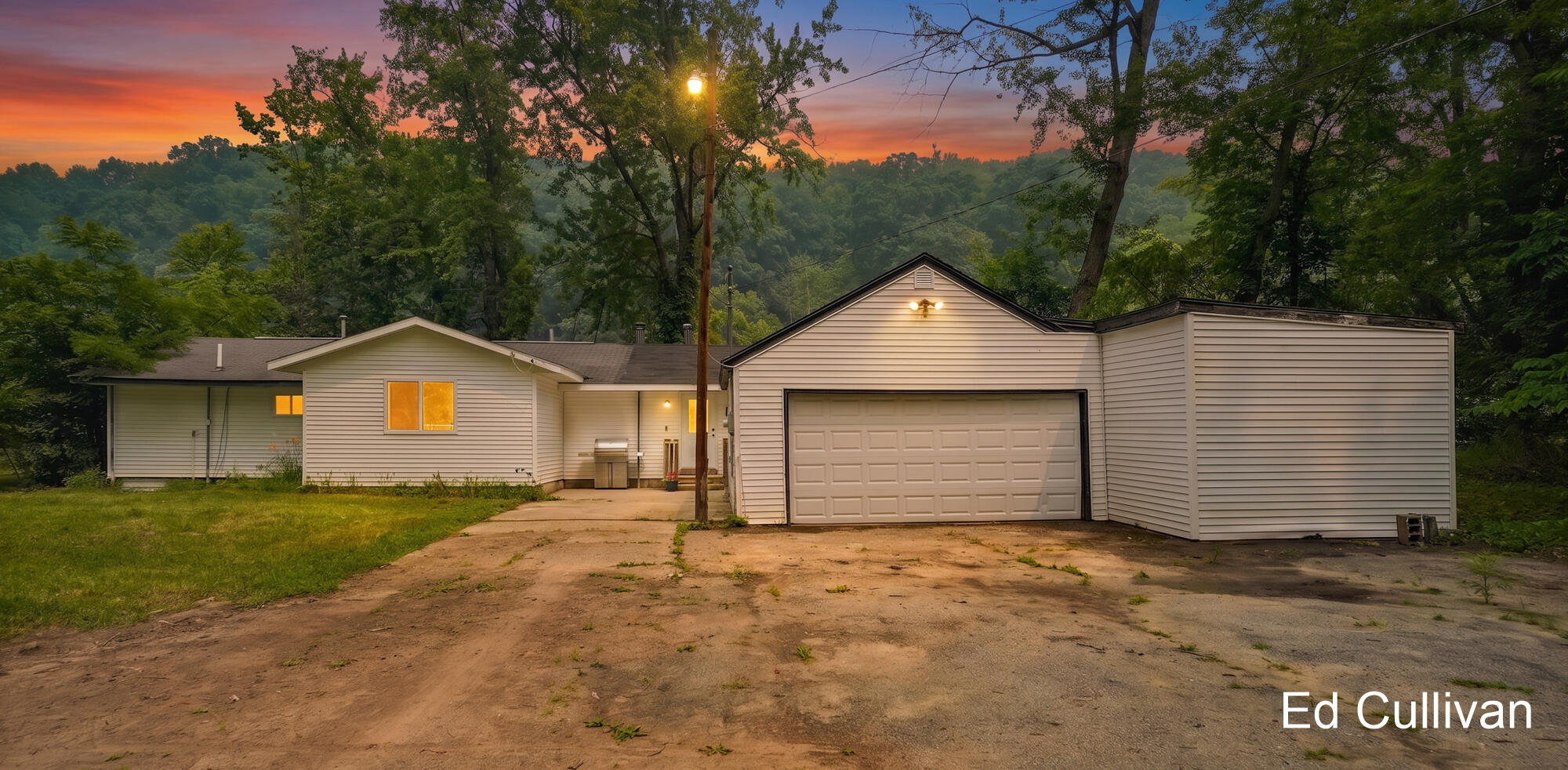 6415 W Bell Meadow Drive Property Photo 1