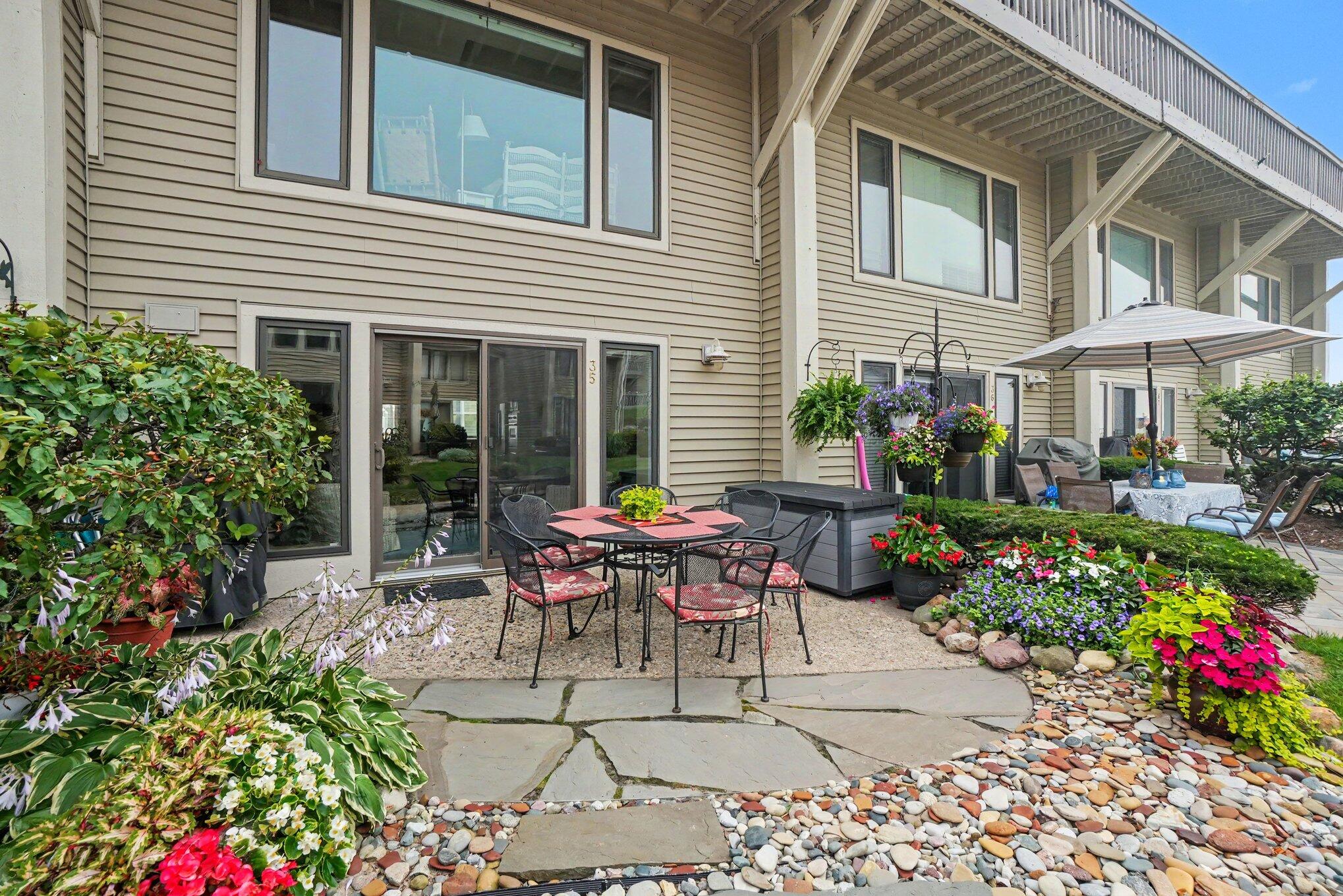 69 North Shore Drive 35 Property Photo 5