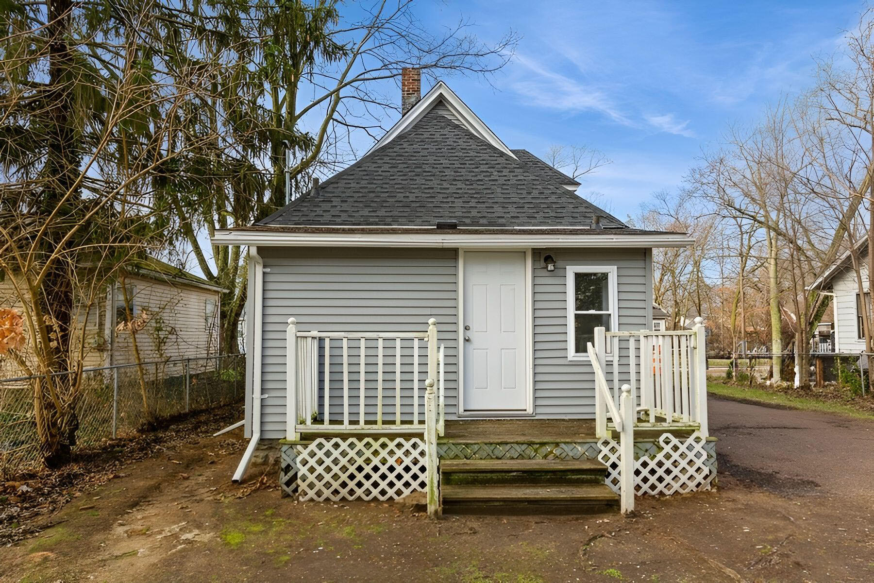 979 Lavette Avenue Property Photo 3