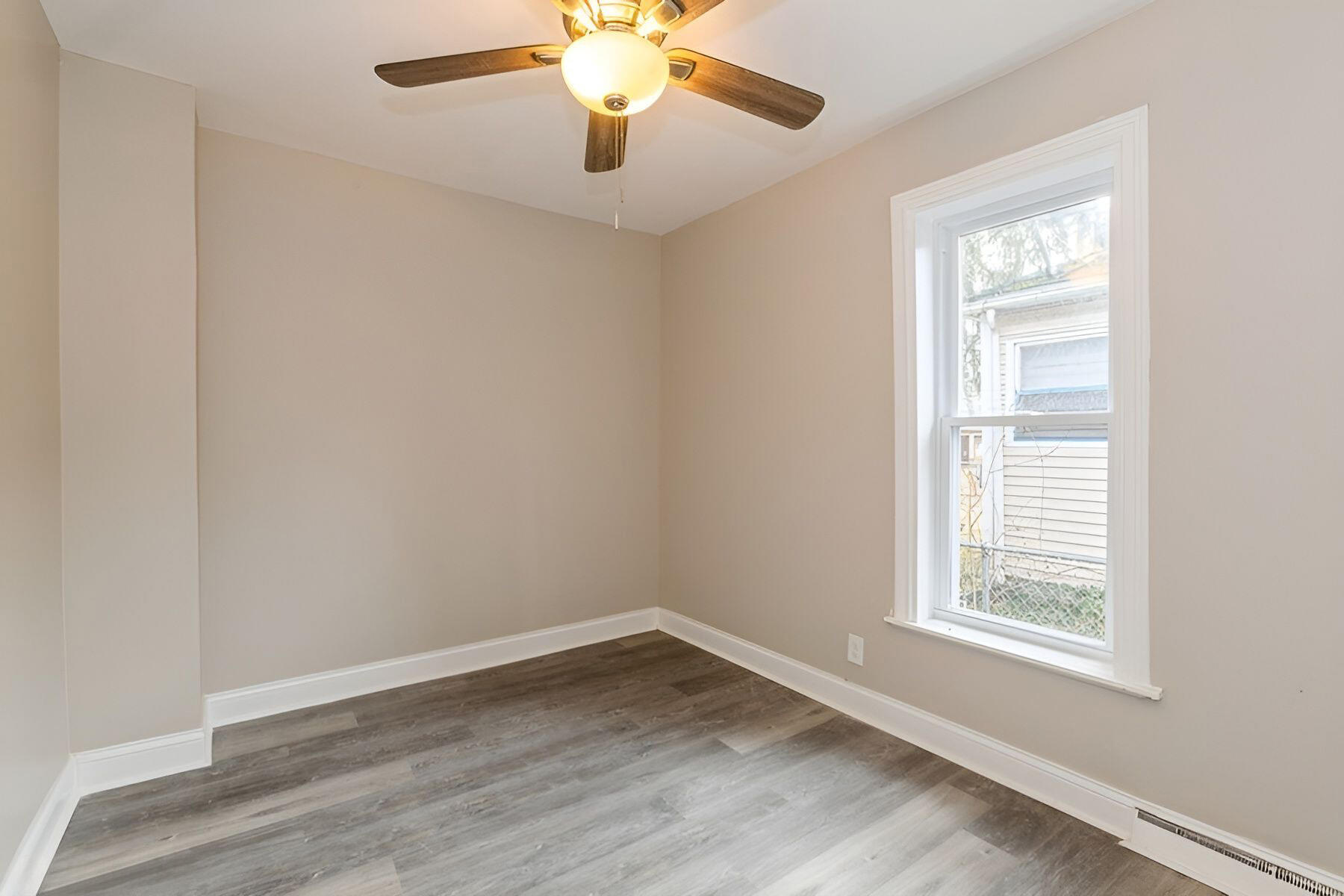 979 Lavette Avenue Property Photo 12