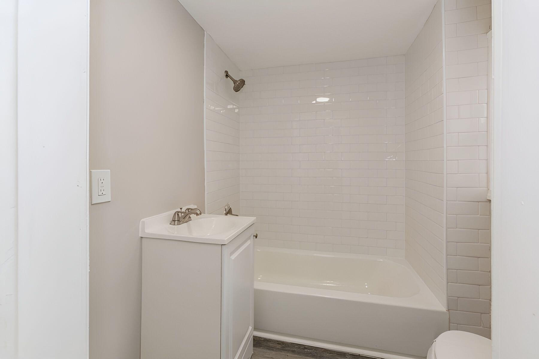 979 Lavette Avenue Property Photo 14