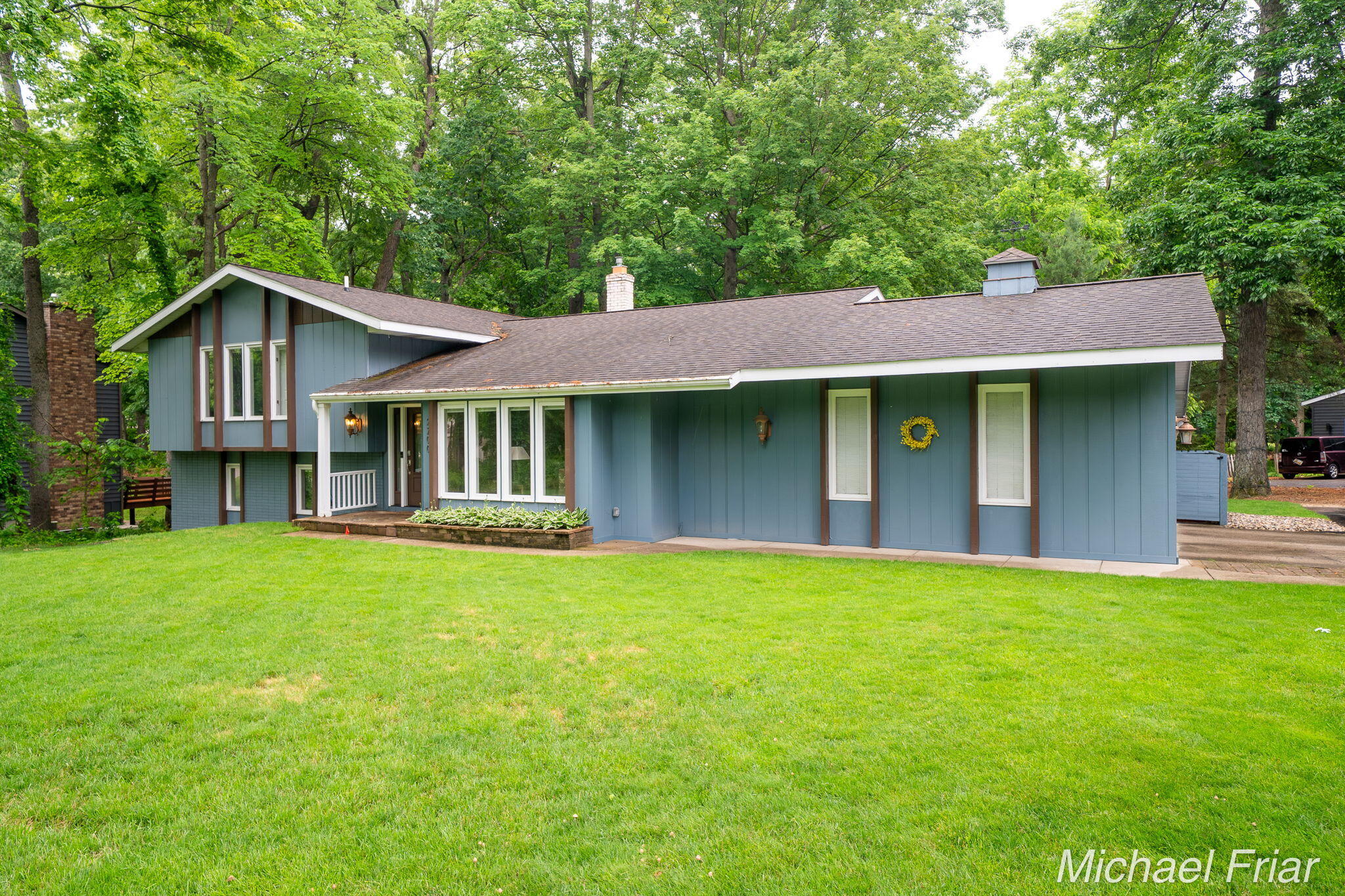 2700 Shadowbrook Drive SE