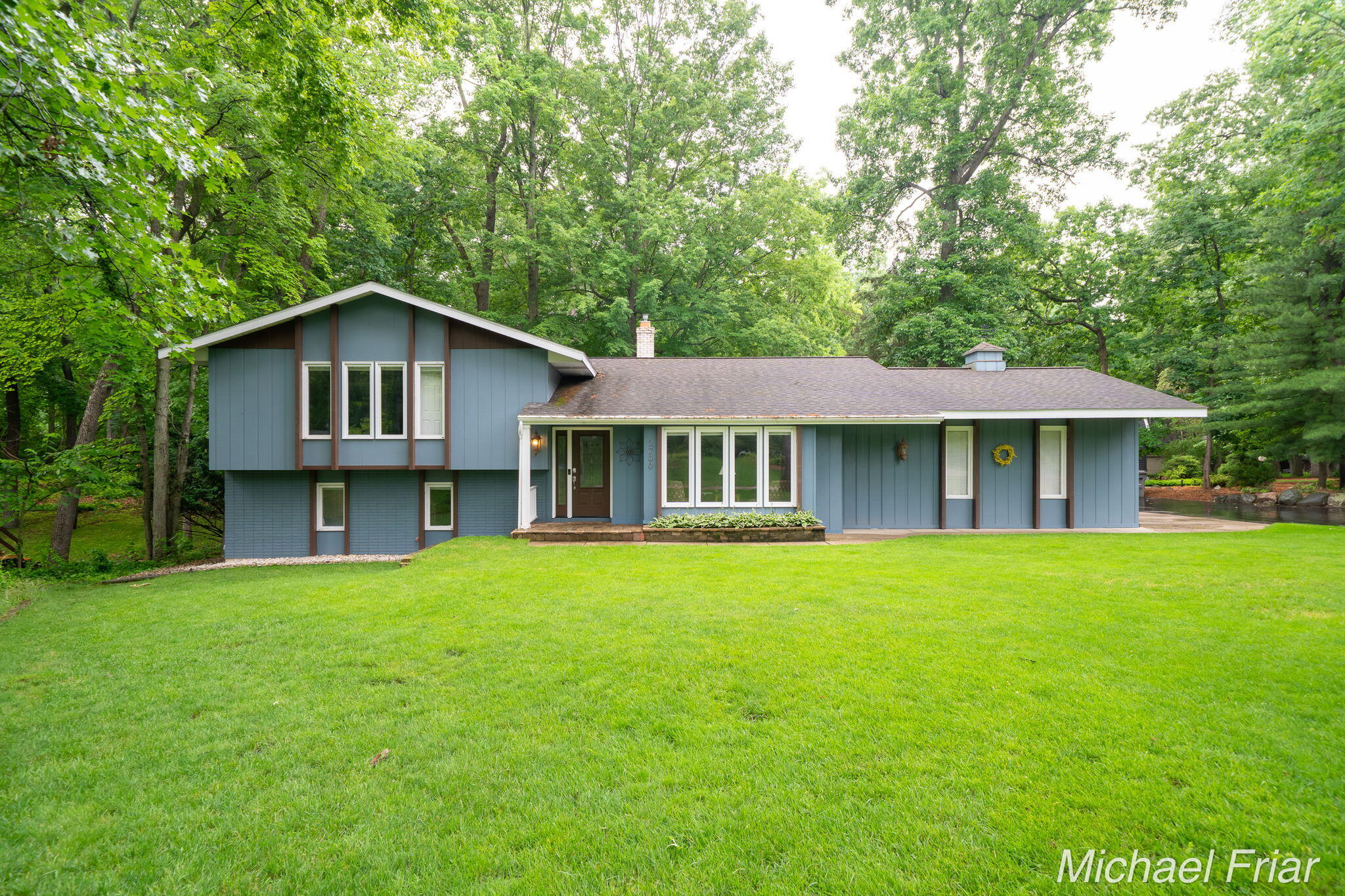 2700 Shadowbrook Drive Se Property Photo 2