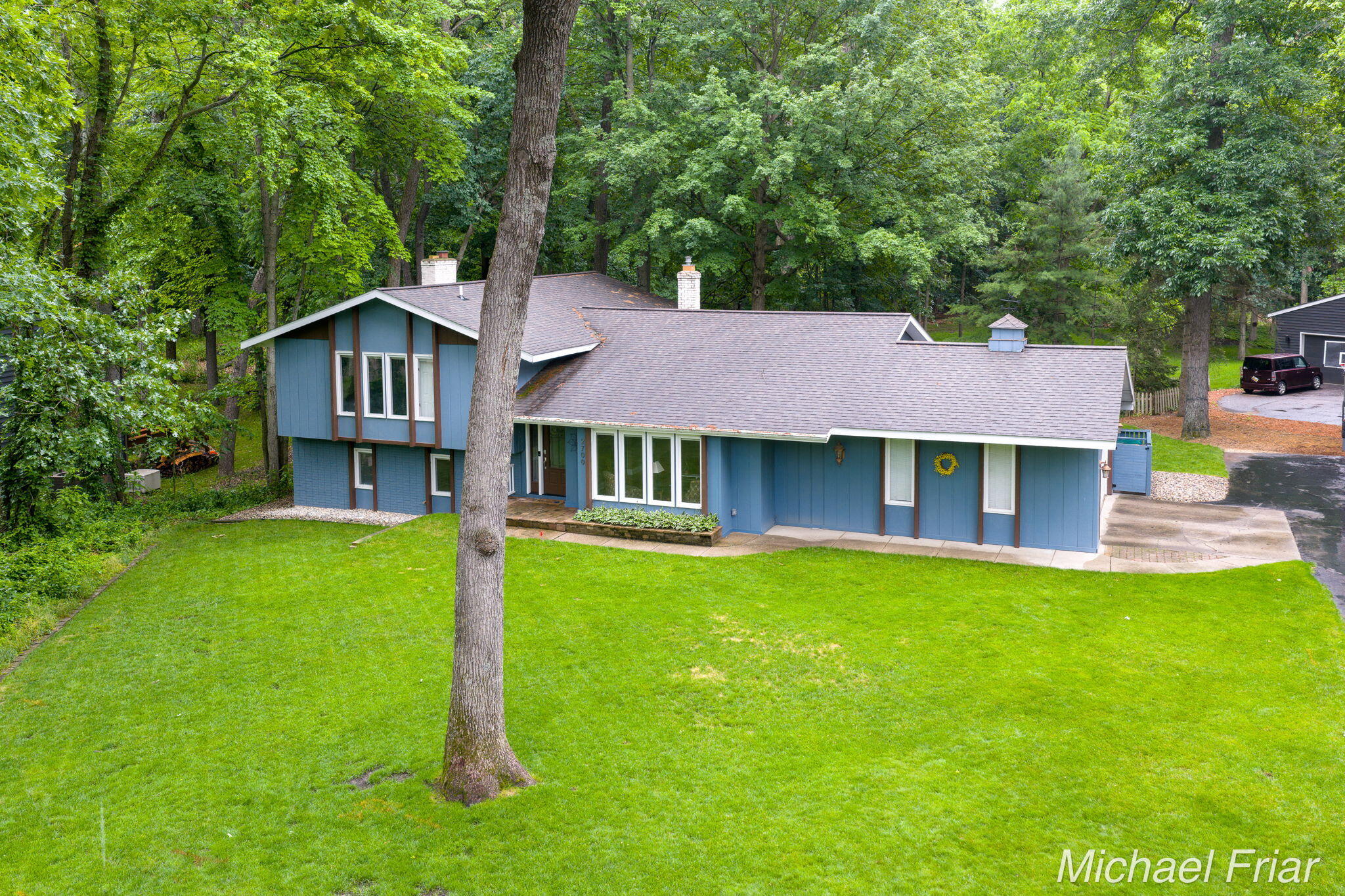 2700 Shadowbrook Drive Se Property Photo 3