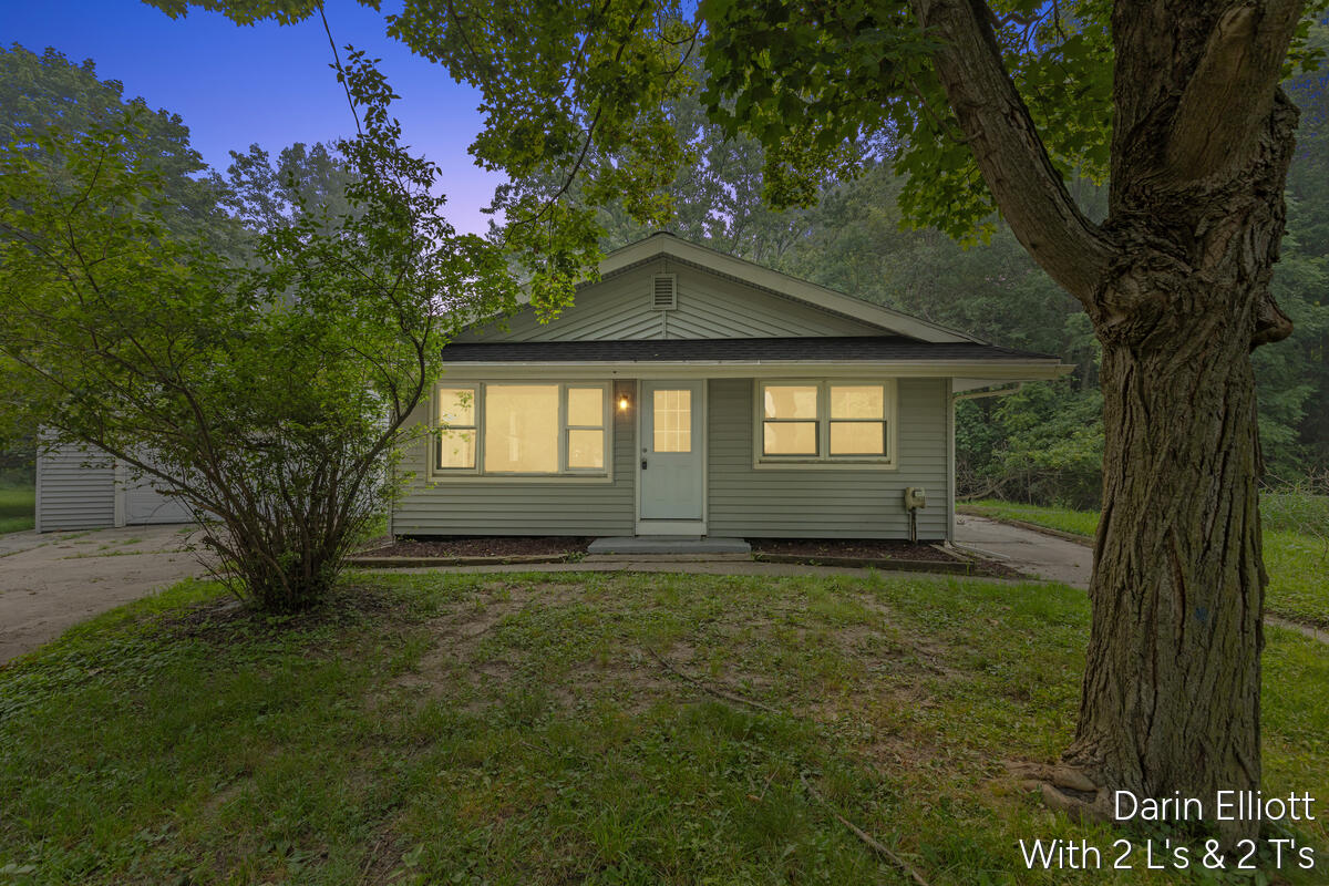 2110 Worden Street Property Photo 1