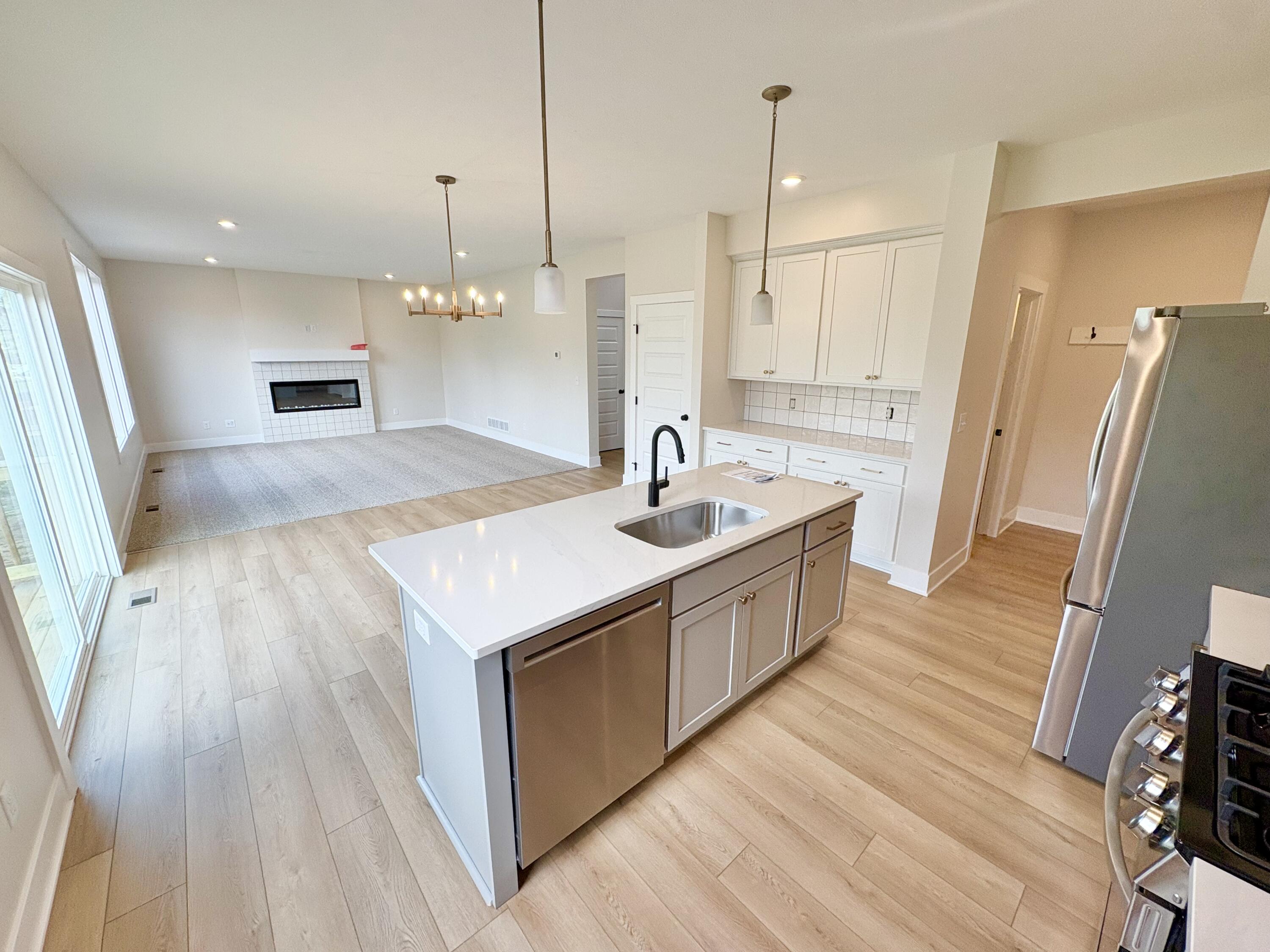 8321 Kettle Oak Drive Se Property Photo 8