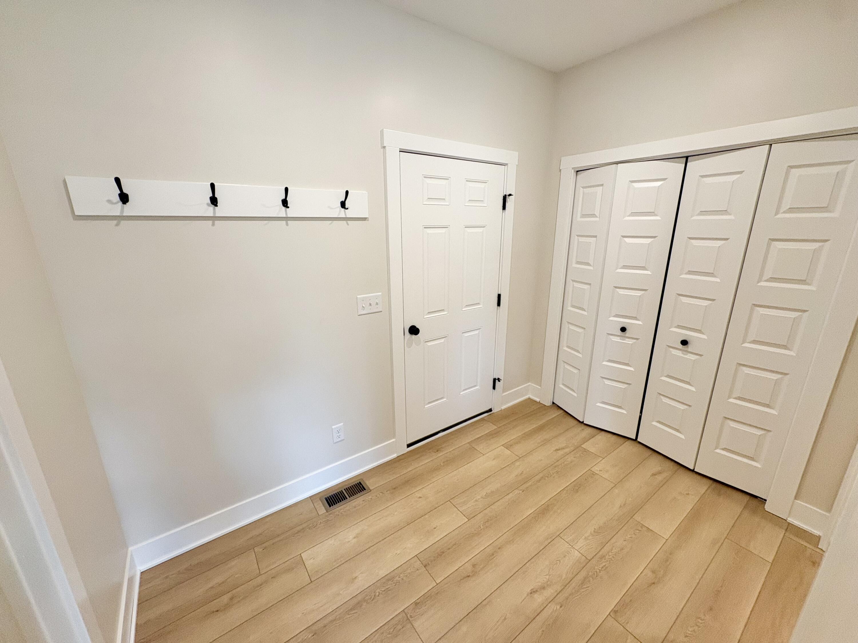8321 Kettle Oak Drive Se Property Photo 9