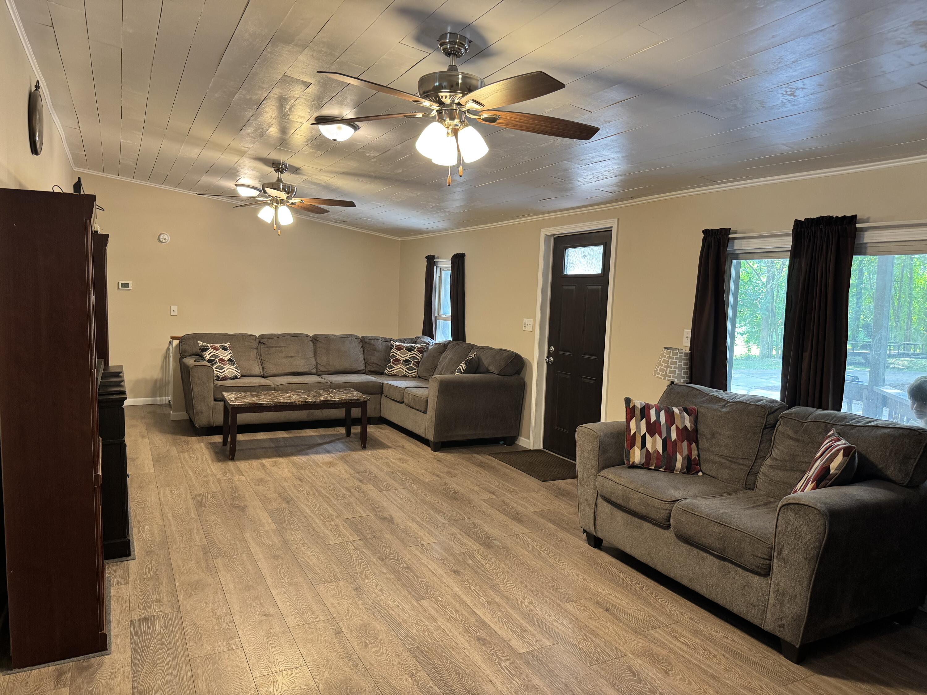 2888 Lyons Avenue Property Photo 1
